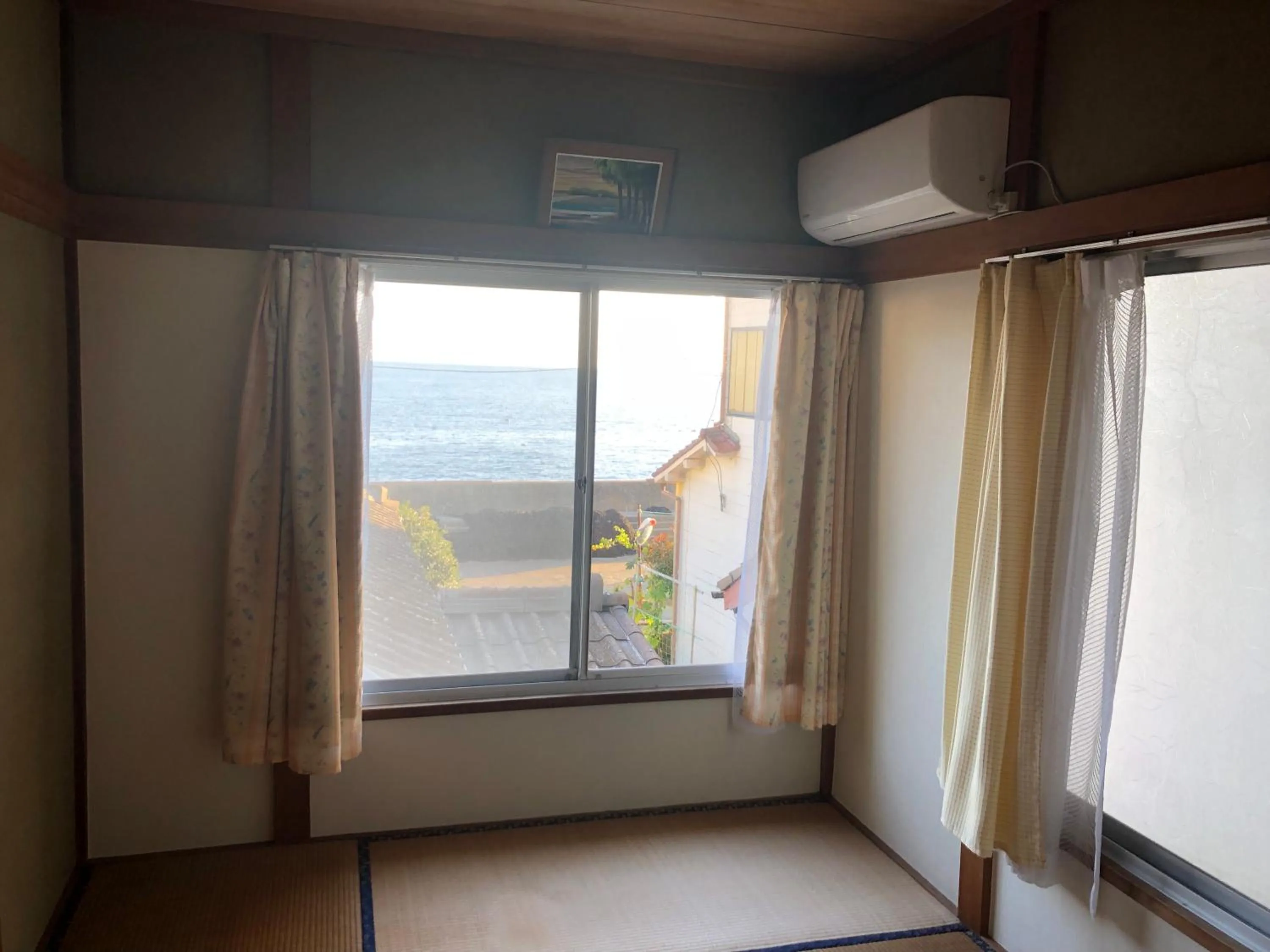 Izu Hokkawa Seaside Guesthouse 伊豆北川の家