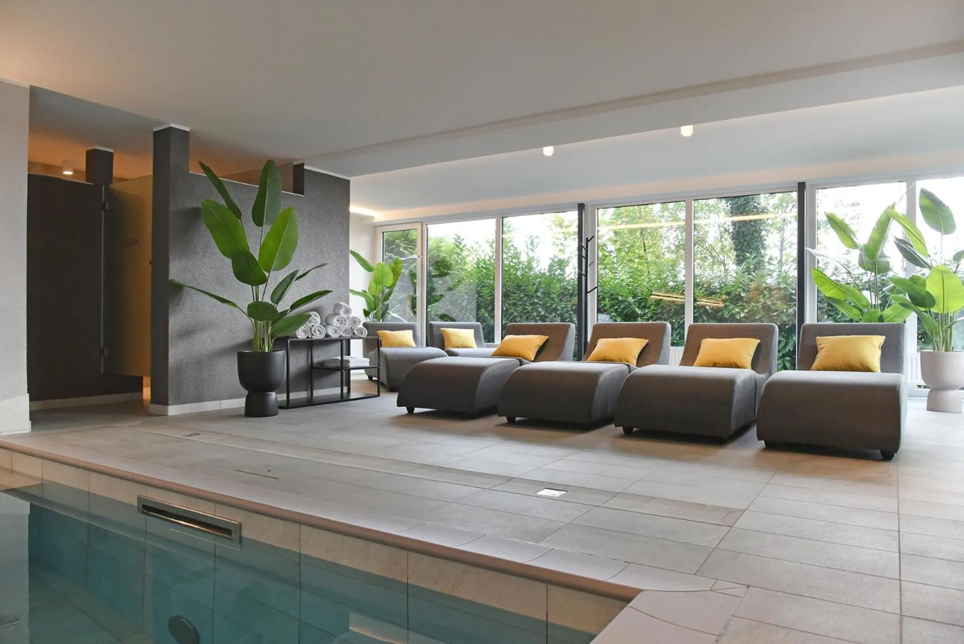 Pool view in Am Berghang