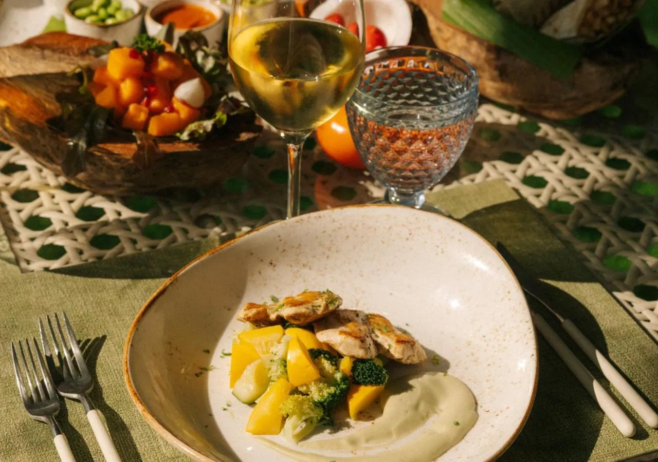 Restaurant/places to eat in You & Me Maldives - Adults Only - Premium All-Inclusive