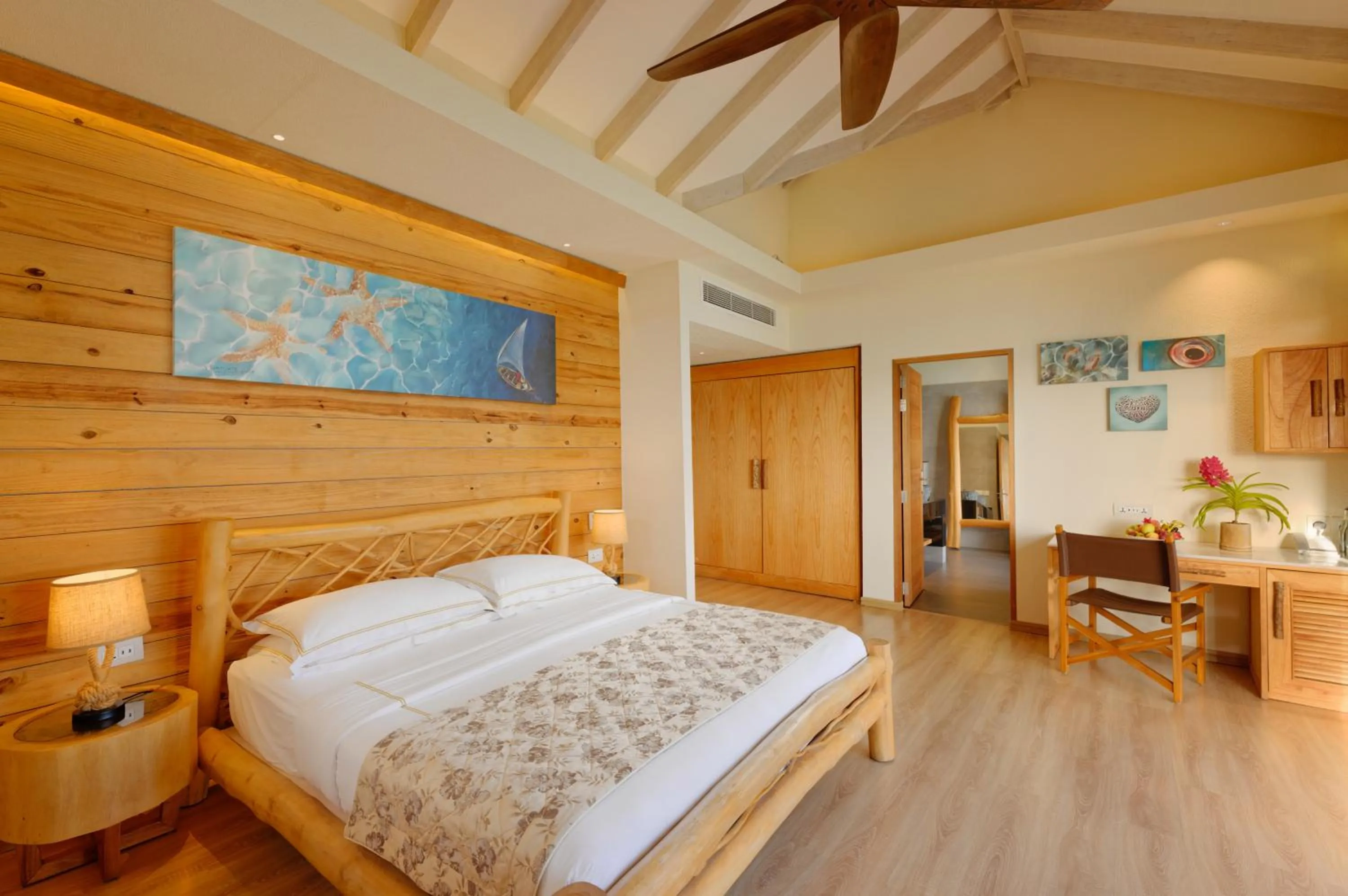 Bed in You & Me Maldives - Adults Only - Premium All-Inclusive