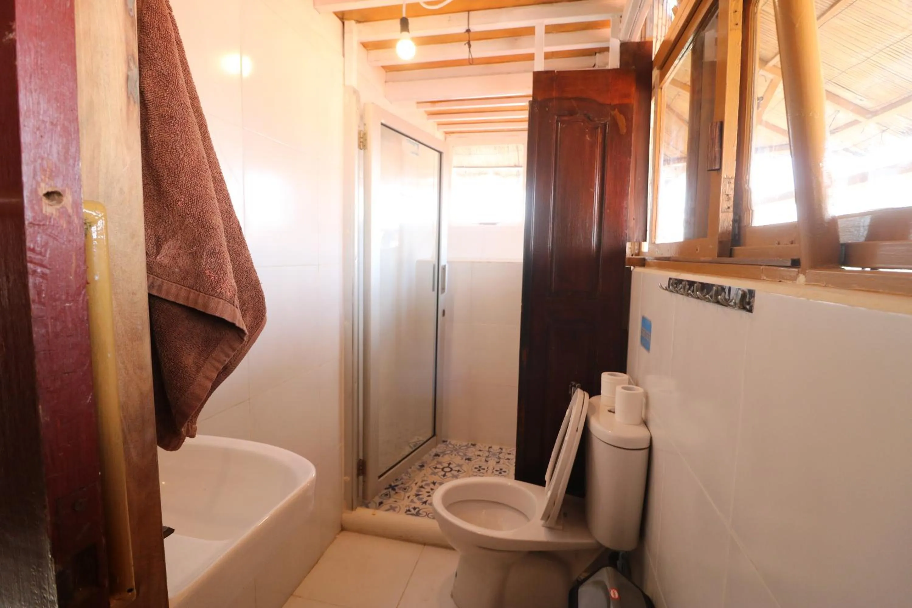 Toilet in Seabreeze Hostel Bali