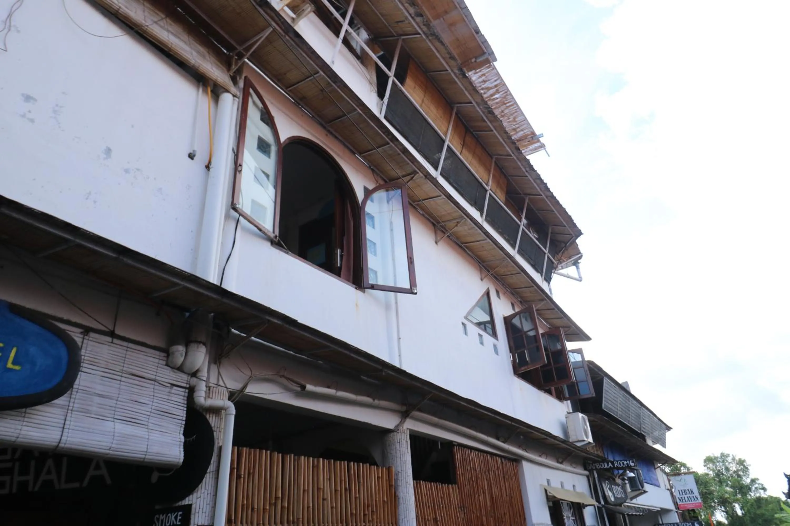 Quiet street view in Seabreeze Hostel Bali