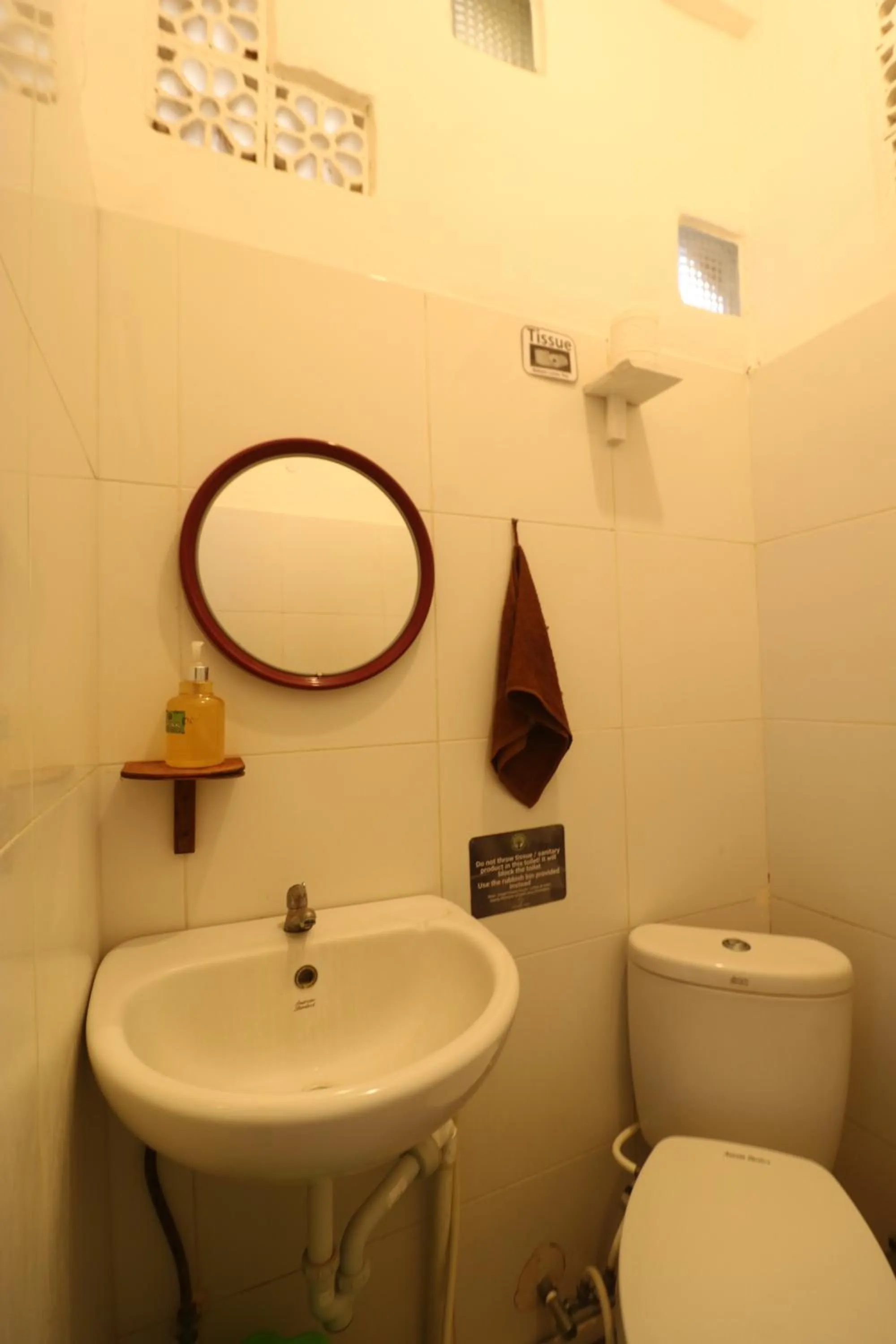 Bathroom in Seabreeze Hostel Bali