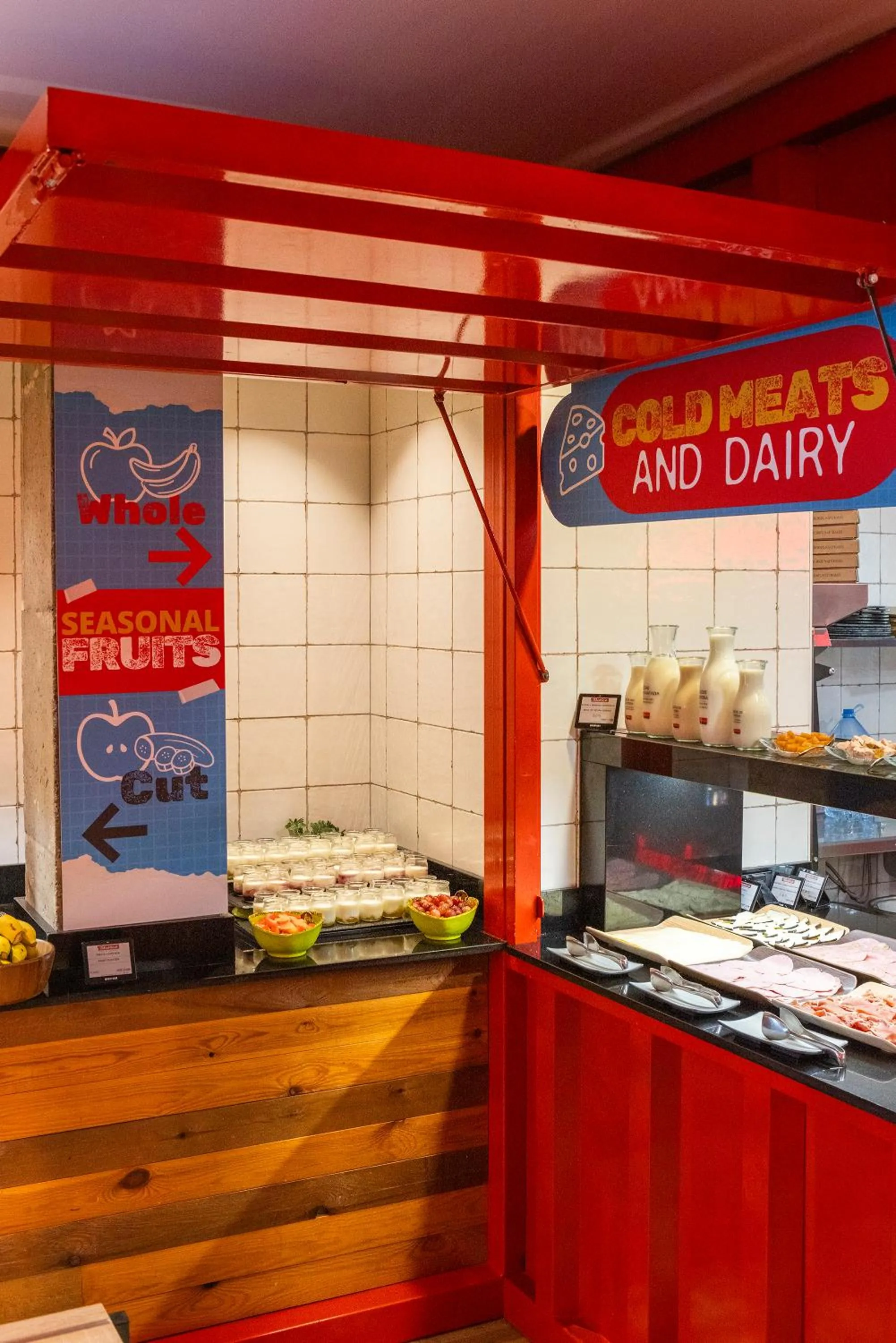 Buffet breakfast in Sholeo Lodges Los Gigantes