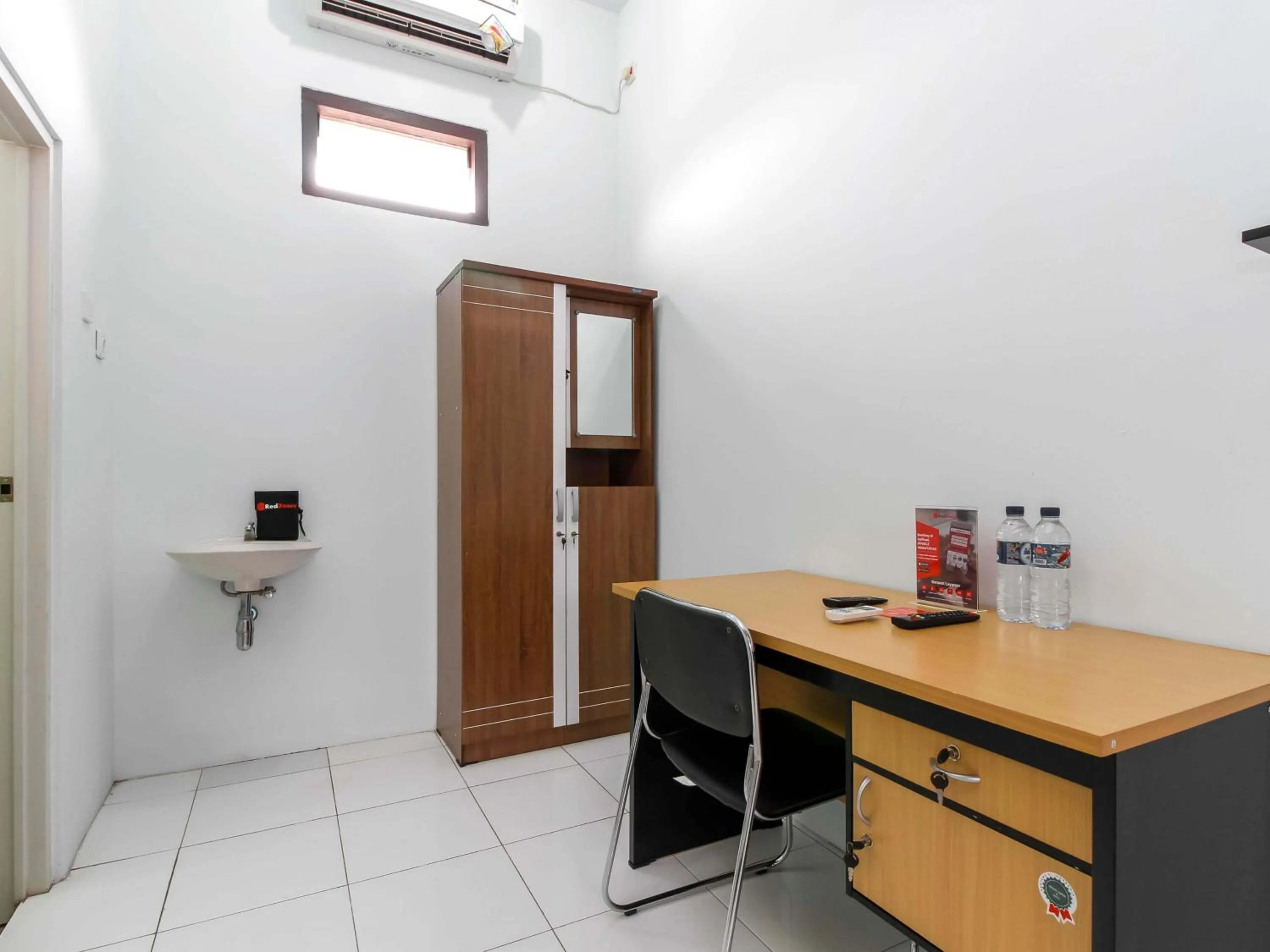 Other in RedDoorz @ Jagakarsa 2