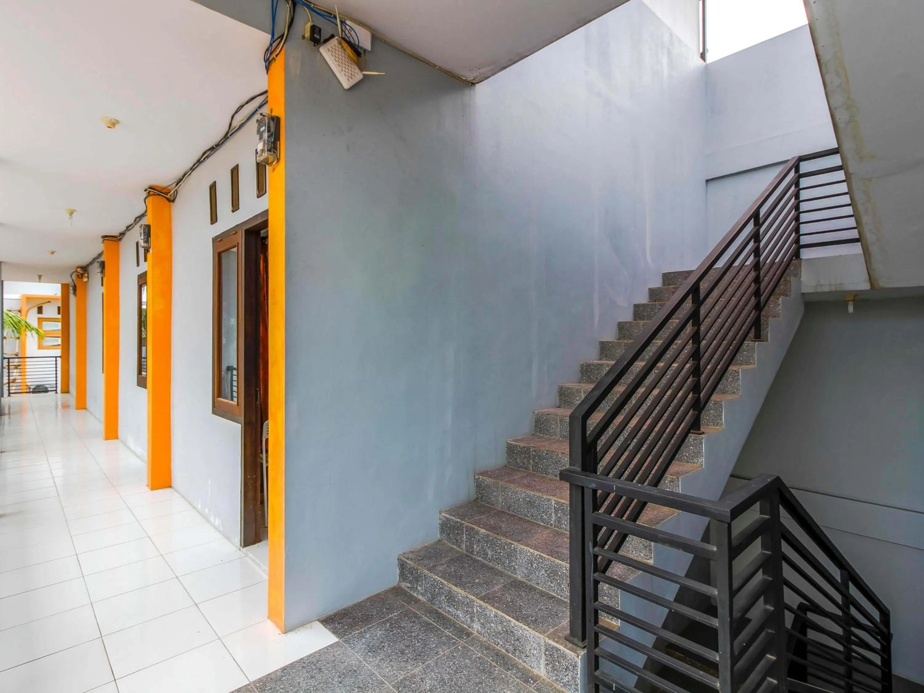 Property building in RedDoorz @ Jagakarsa 2