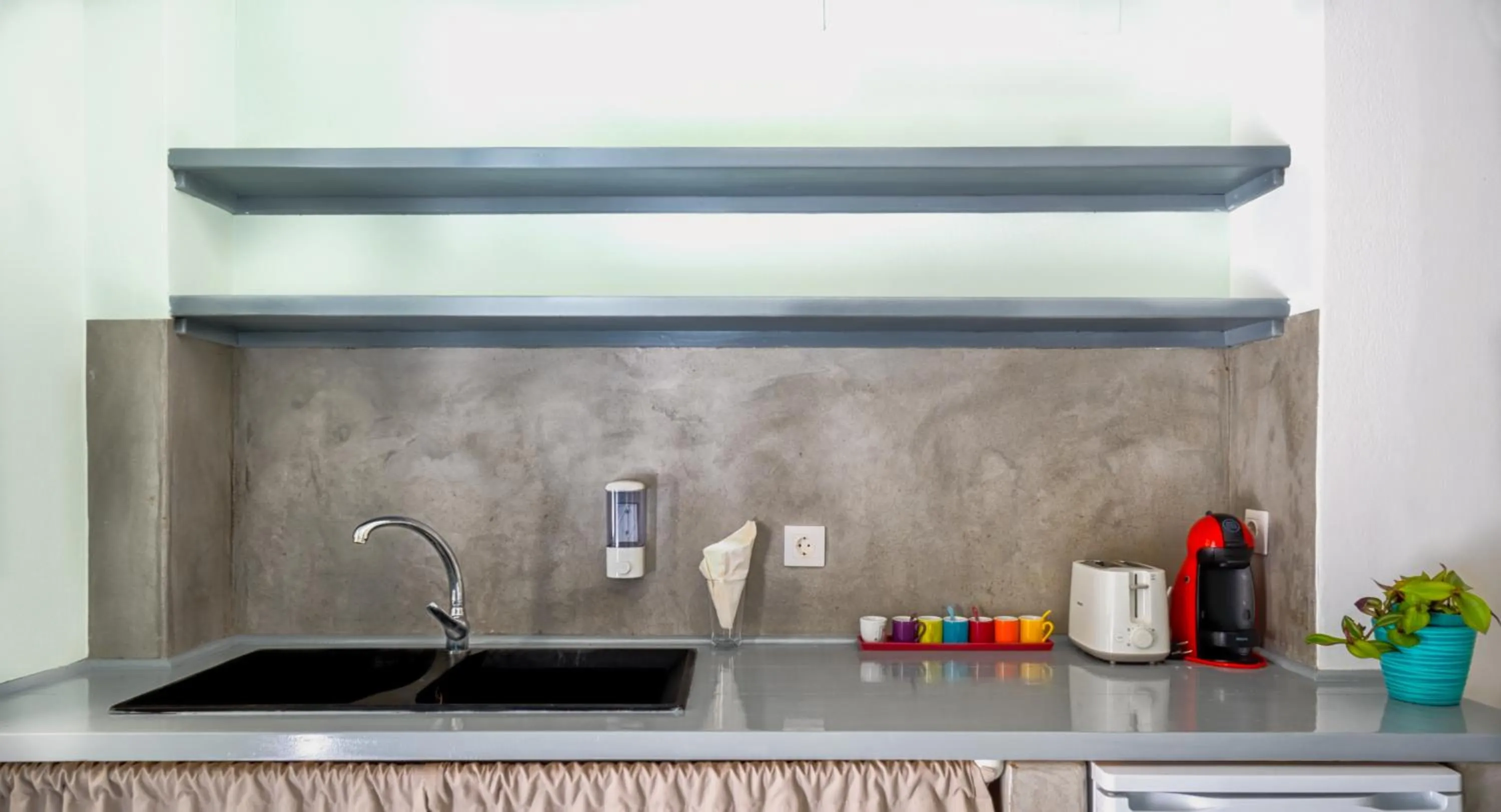 Kitchen or kitchenette in Coralli Seaside Resort