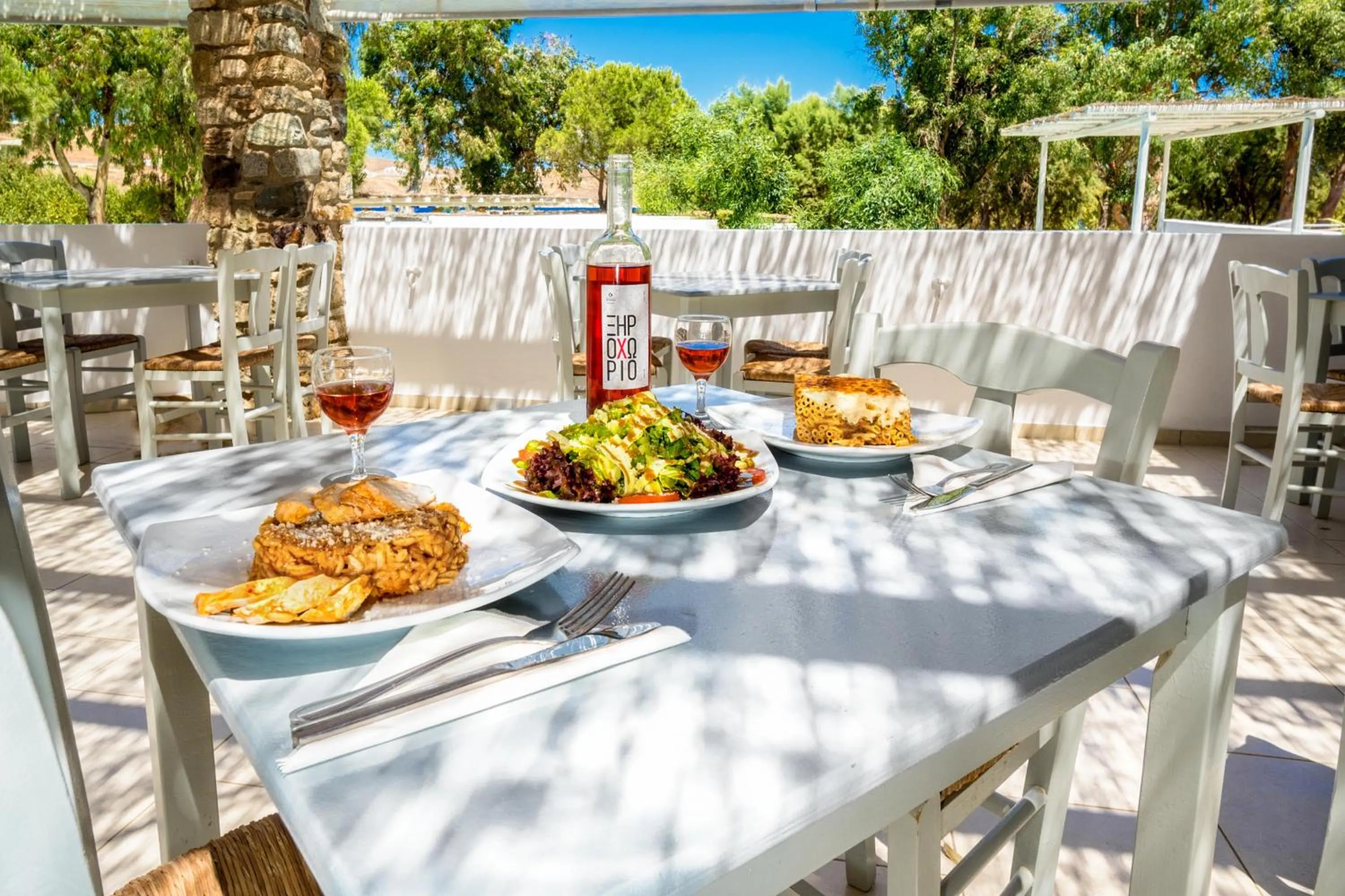 Restaurant/places to eat in Coralli Seaside Resort