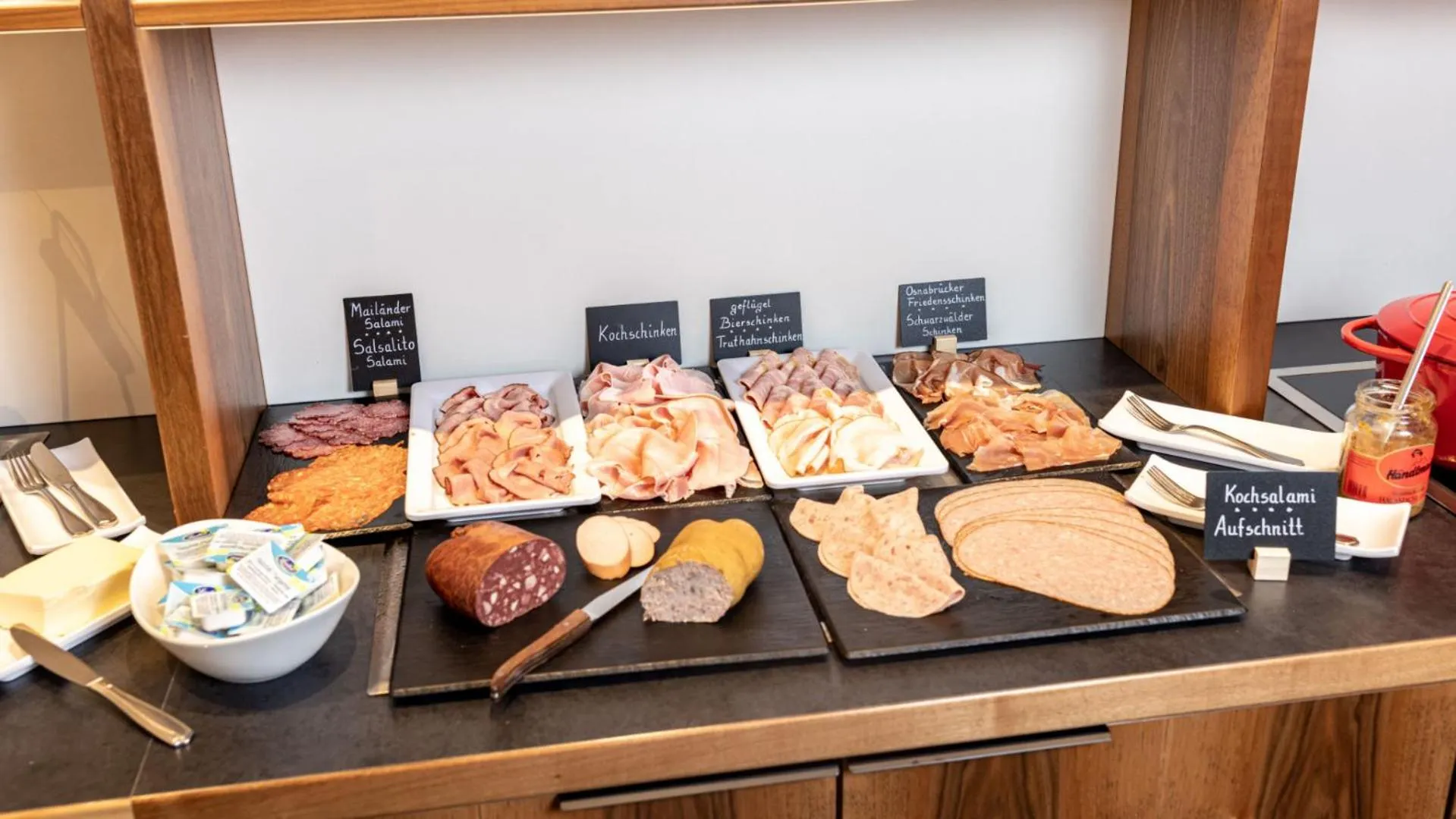 Buffet breakfast in Das Mühlentor Hotel