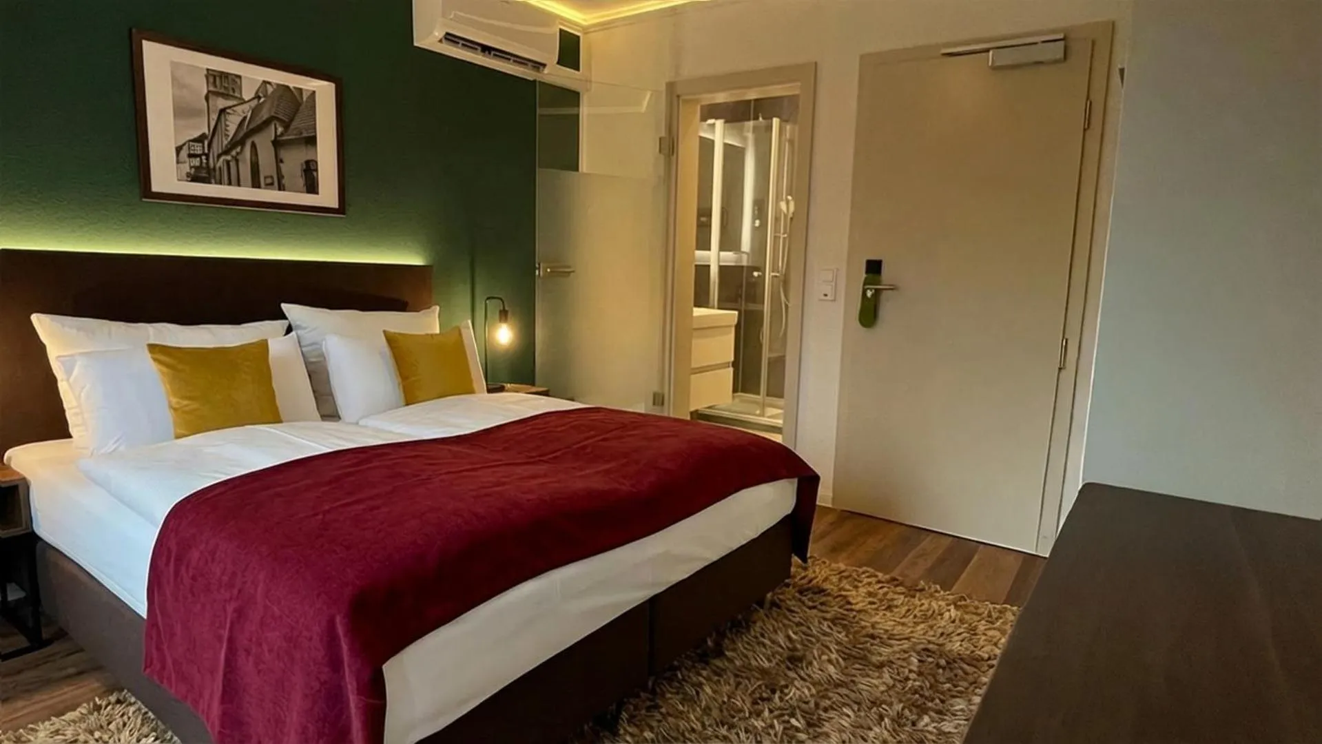 Bed in Das Mühlentor Hotel