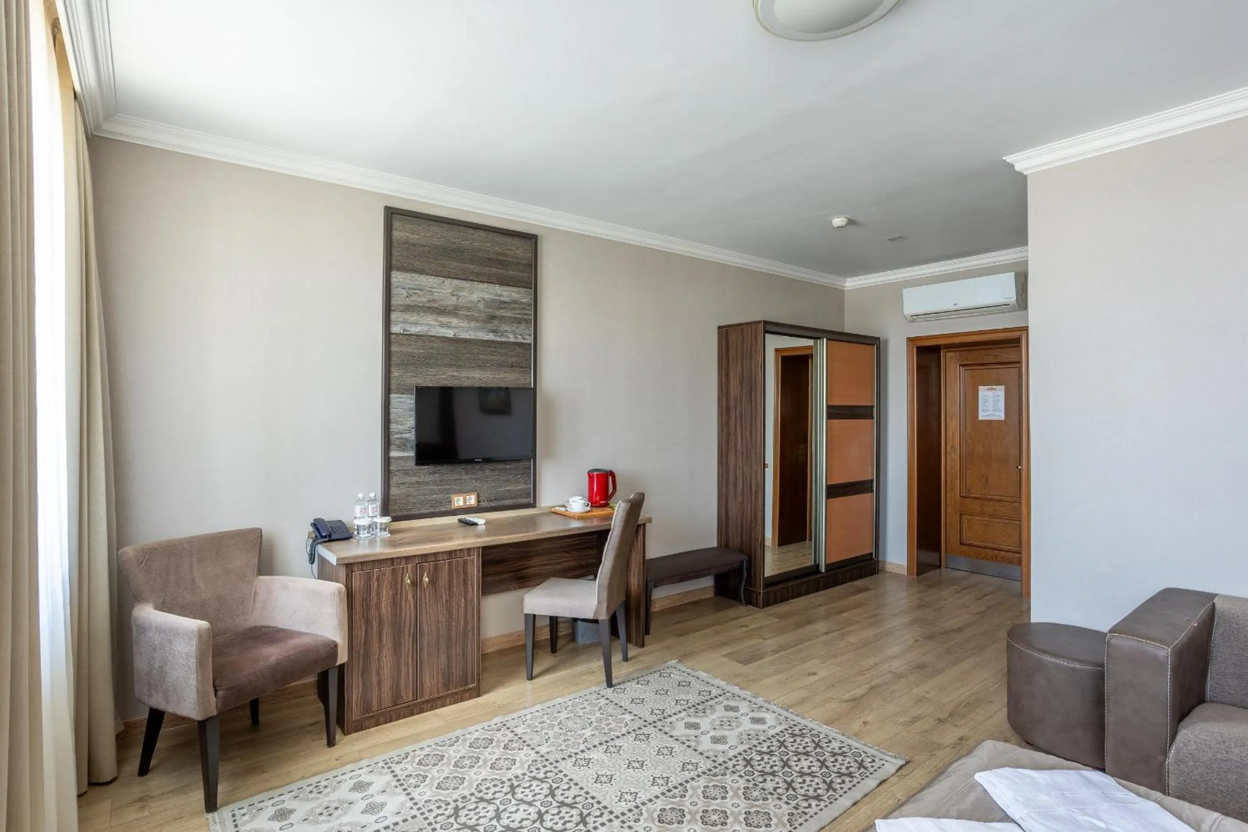 TV and multimedia in Sacvoyage Hotel