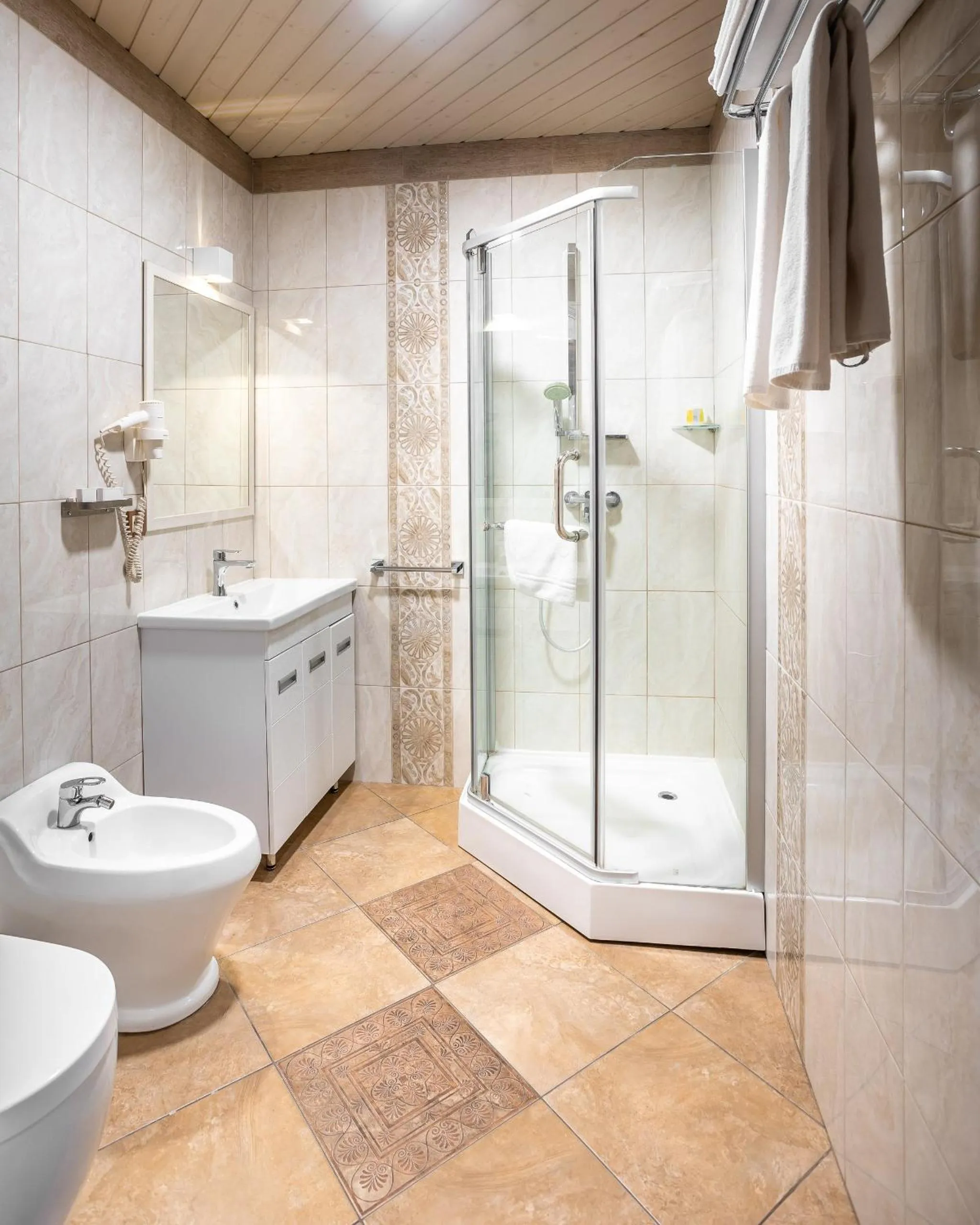 Shower in Sacvoyage Hotel