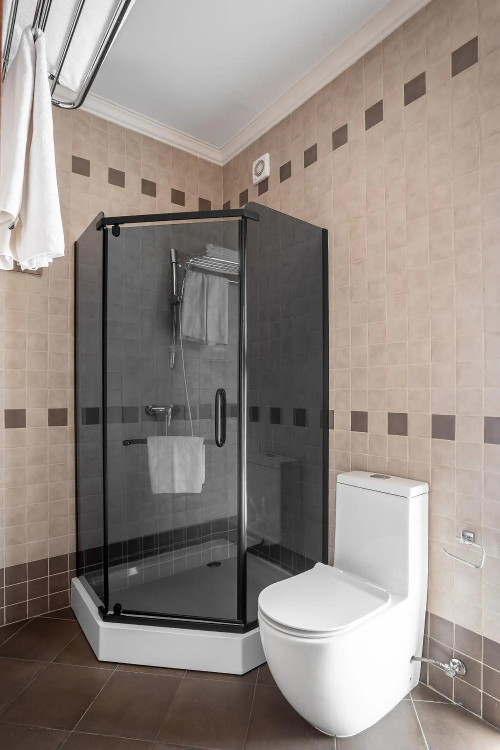 Shower in Sacvoyage Hotel