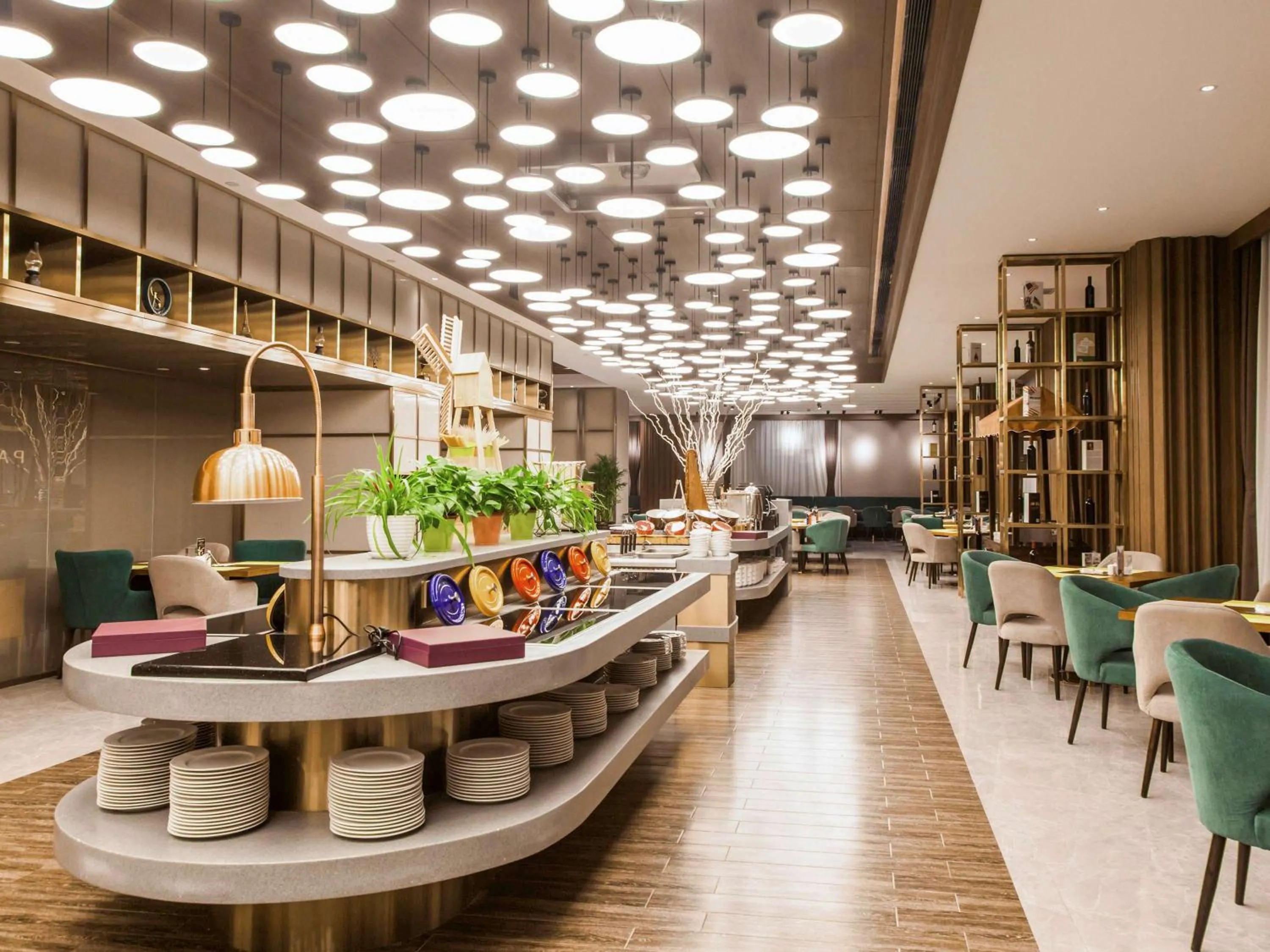 Restaurant/places to eat in Mercure Harbin Songbei