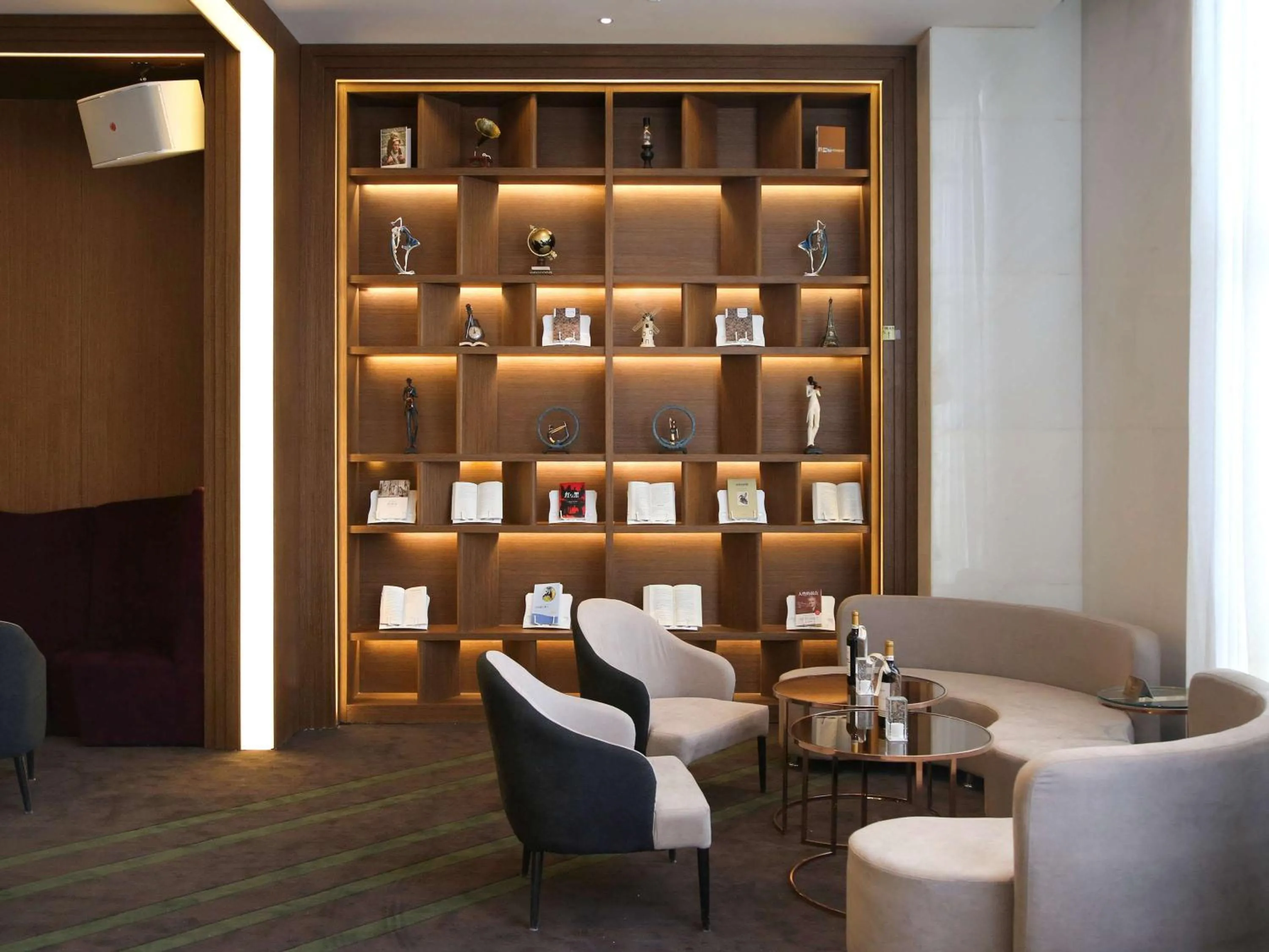 Lounge or bar in Mercure Harbin Songbei