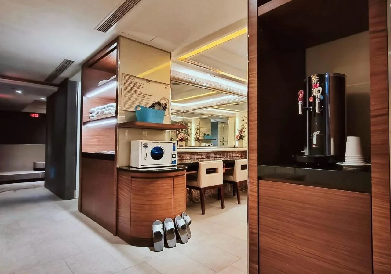 Sauna in S Aura Hotel