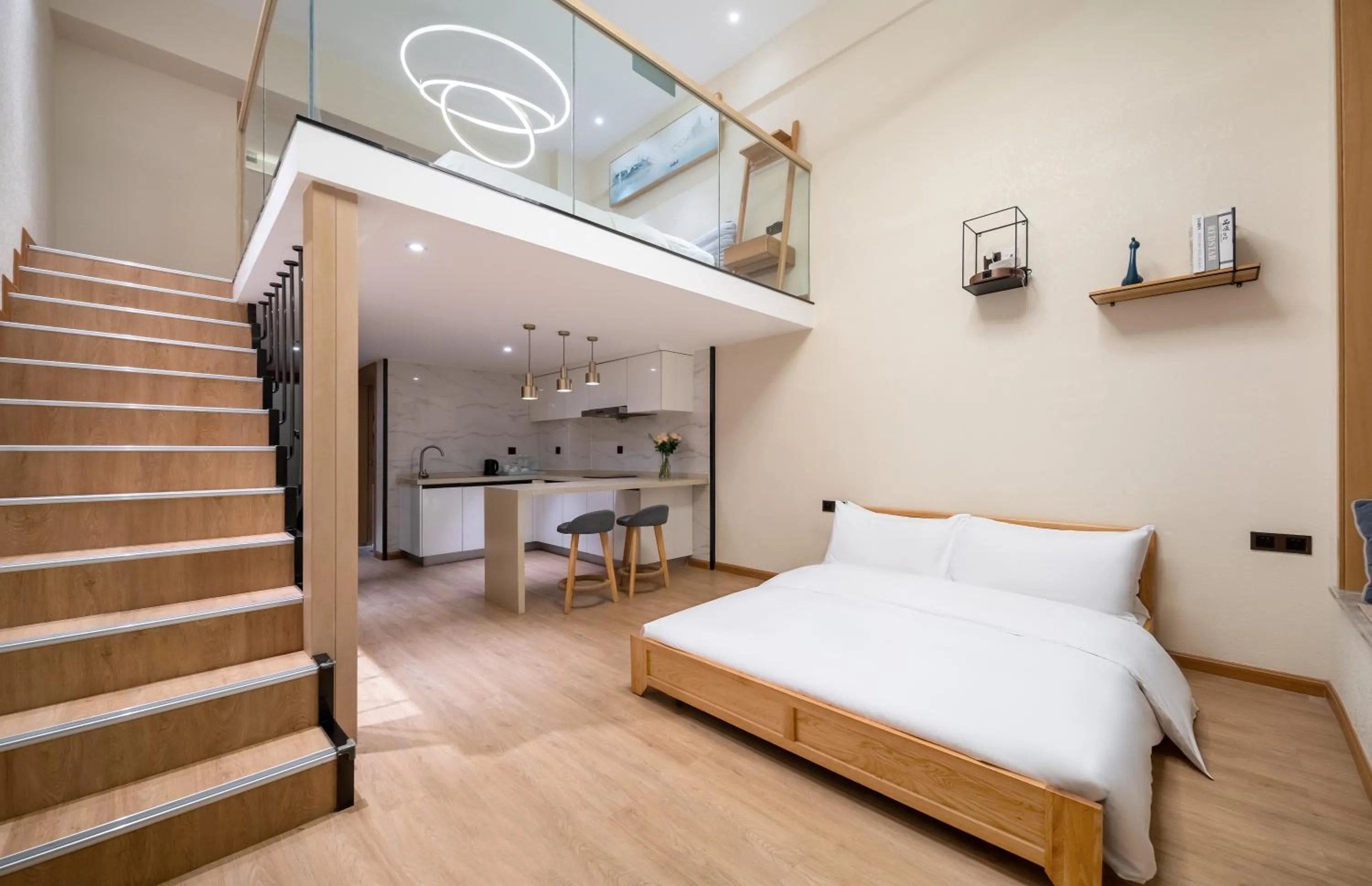 Bed in Mercure Chengdu Huapaifang