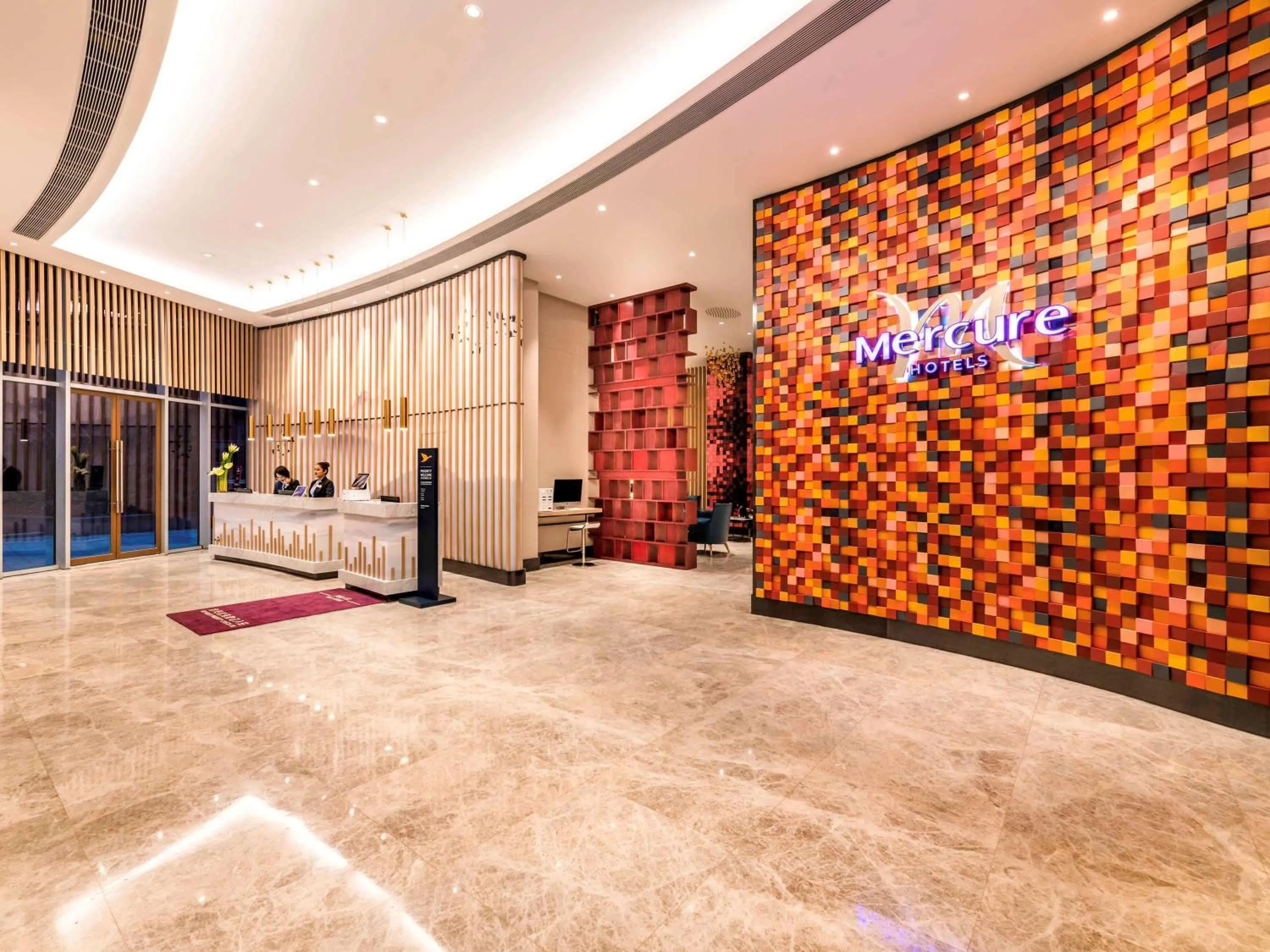 Property building in Mercure Chengdu Huapaifang