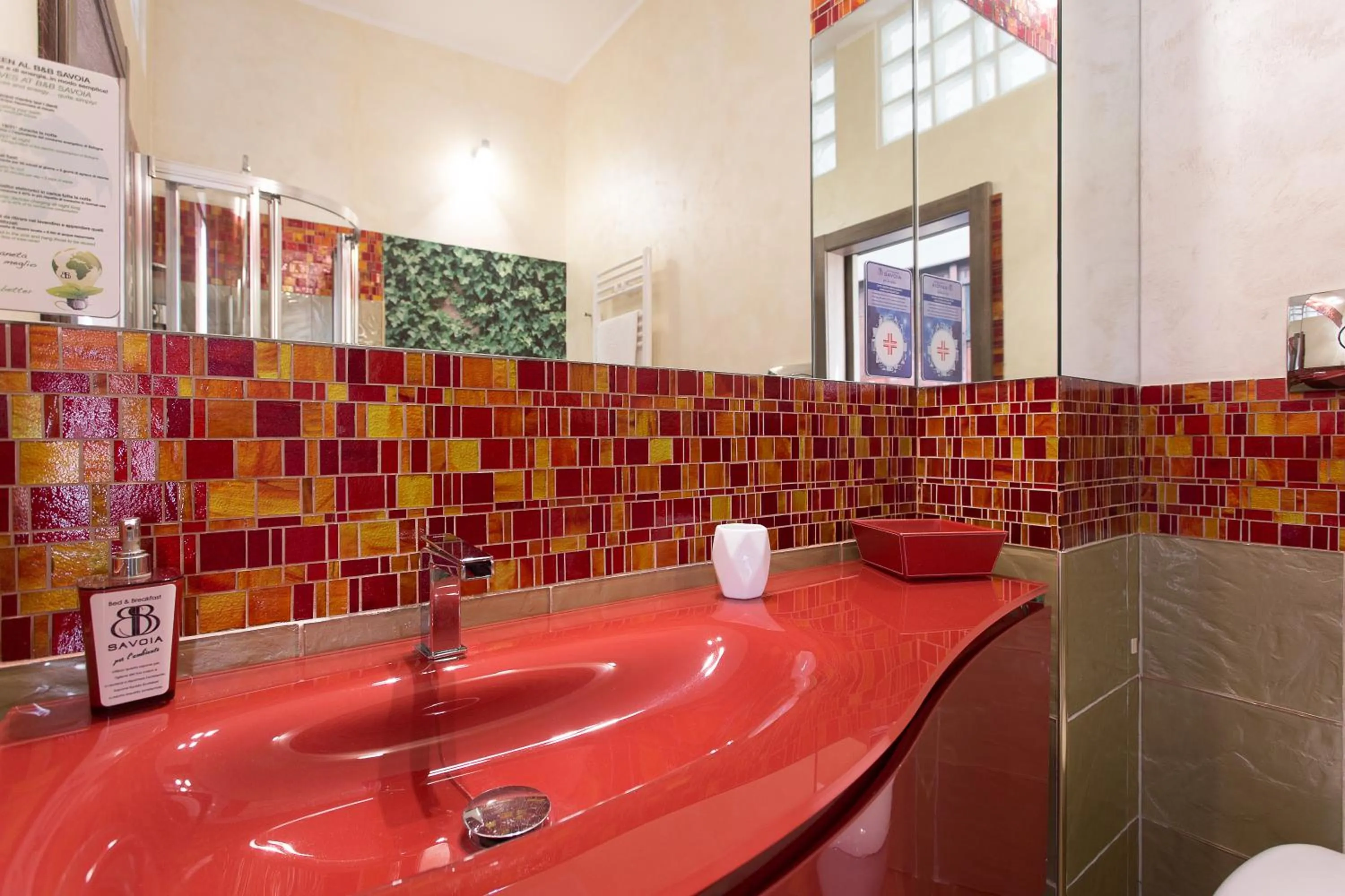 Bathroom in BB SAVOIA Affittacamere