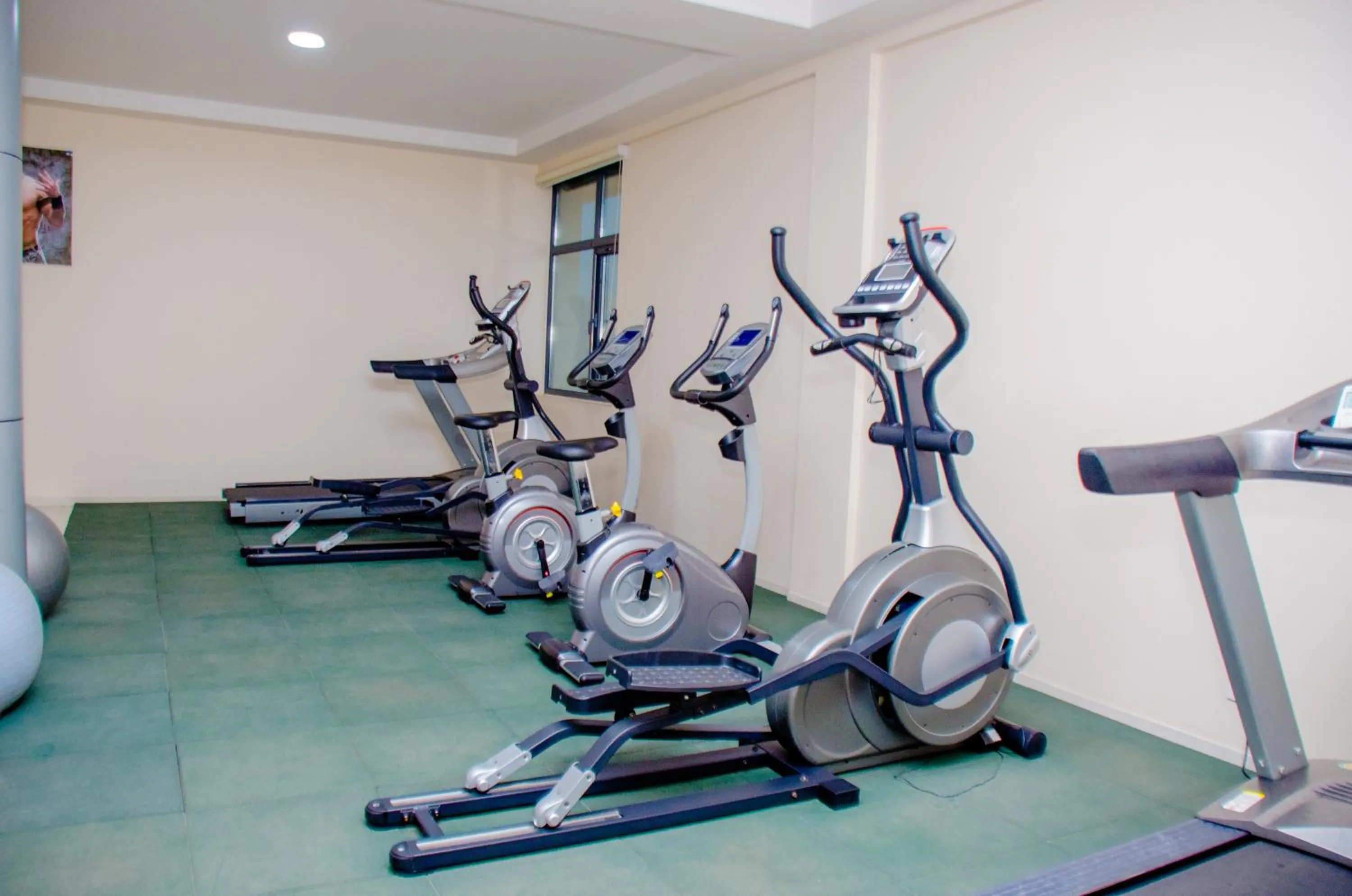 Fitness centre/facilities in HOTEL PLATINUM