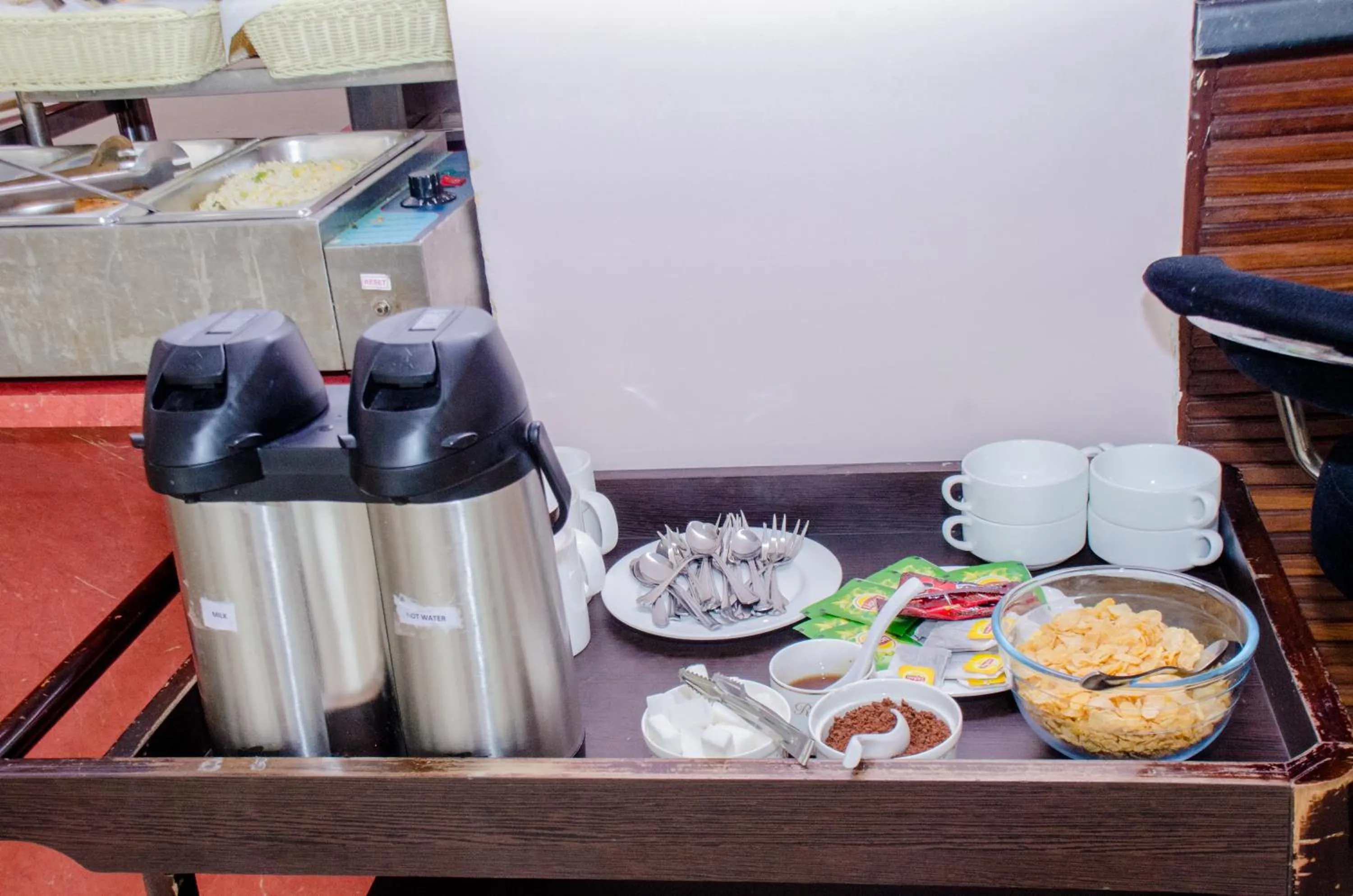 Breakfast in HOTEL PLATINUM