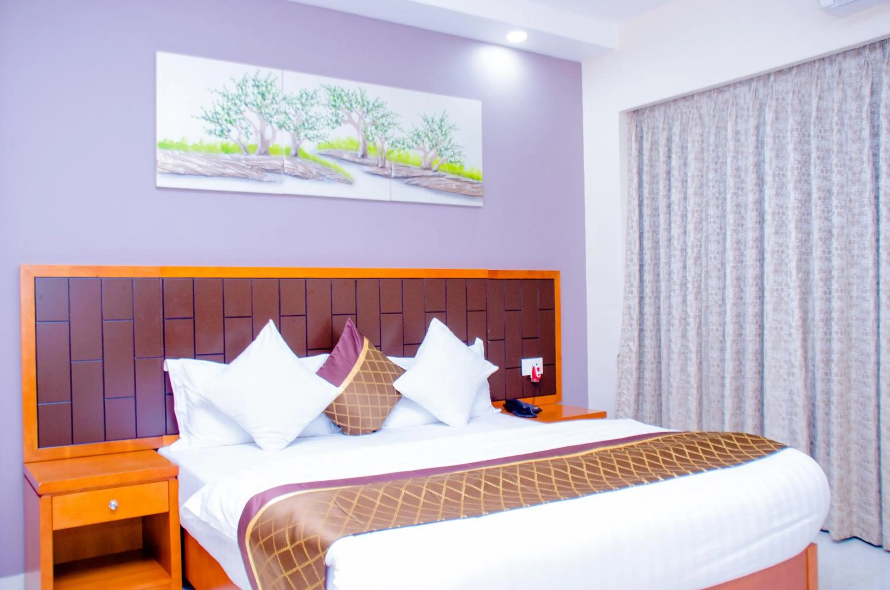 Bedroom, Bed in HOTEL PLATINUM