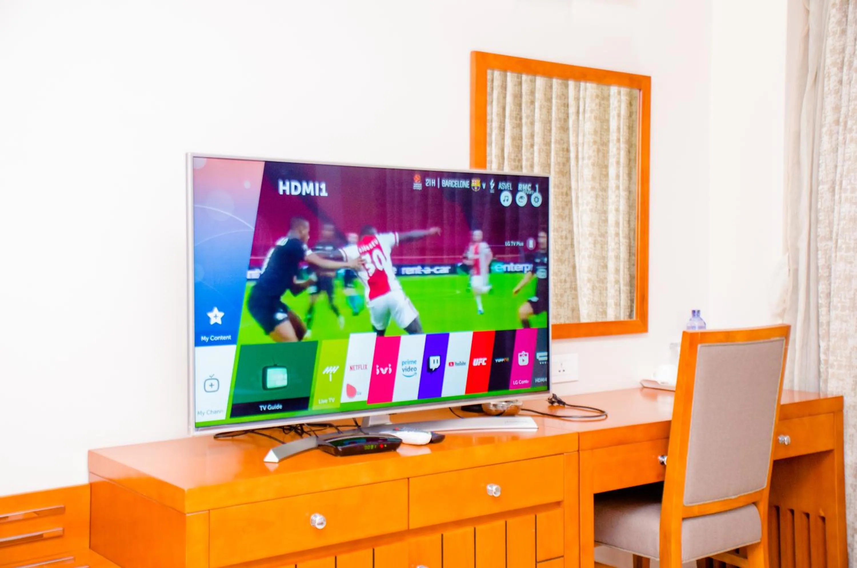 TV and multimedia in HOTEL PLATINUM