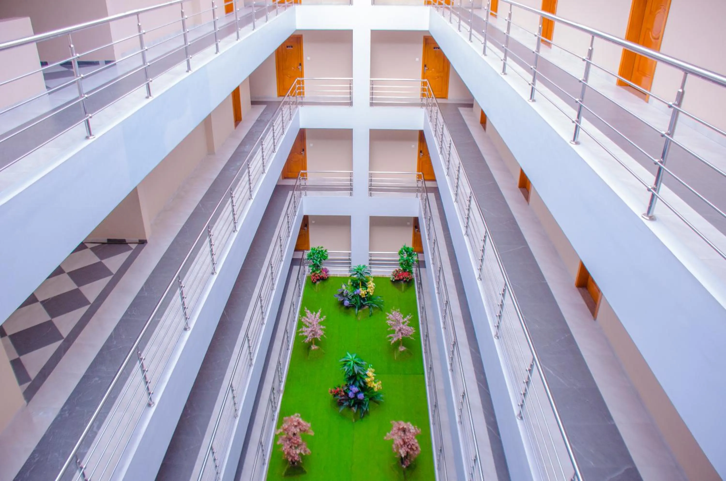 Garden in HOTEL PLATINUM