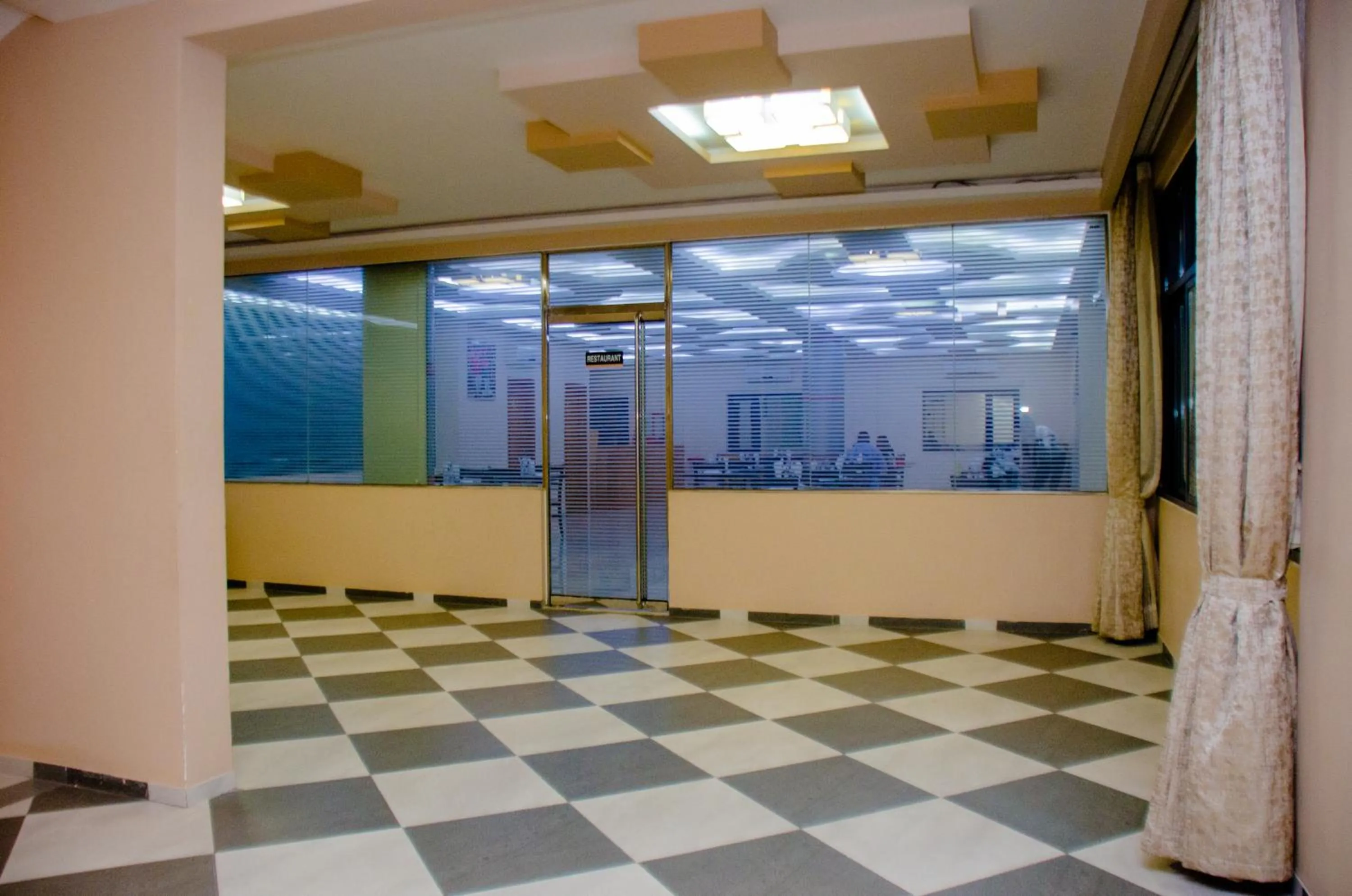 Breakfast in HOTEL PLATINUM