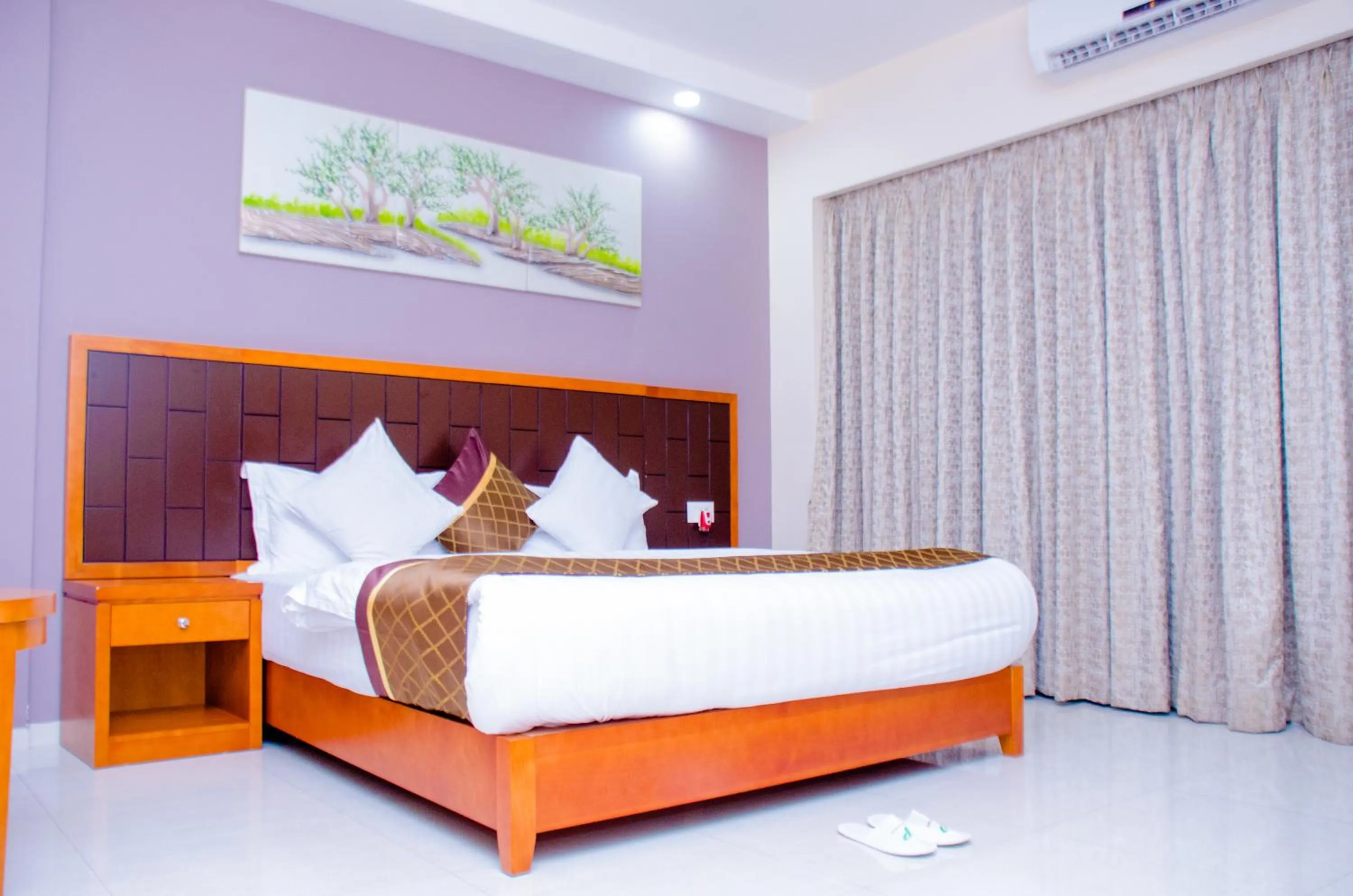 Bedroom, Bed in HOTEL PLATINUM