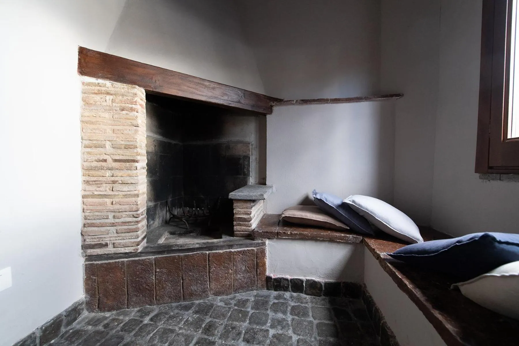 Bed in Hotel Borgo Vistalago