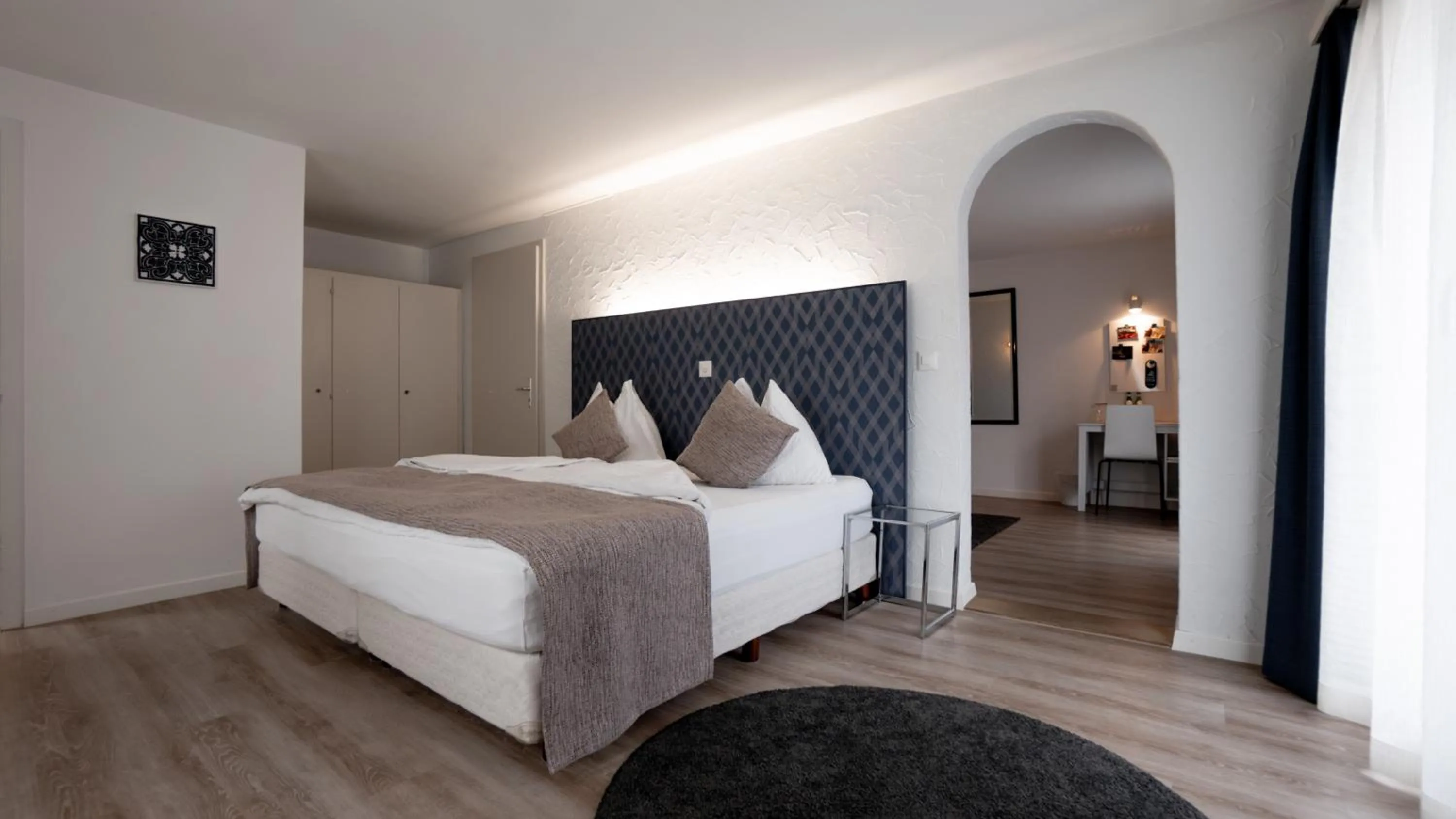 Bedroom, Bed in Hotel & Restaurant Rössli