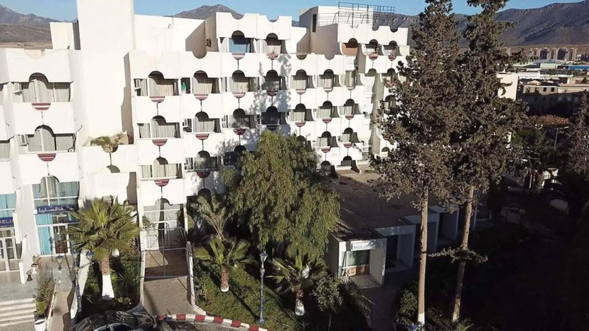 Facade/entrance in HOTEL CHELIA