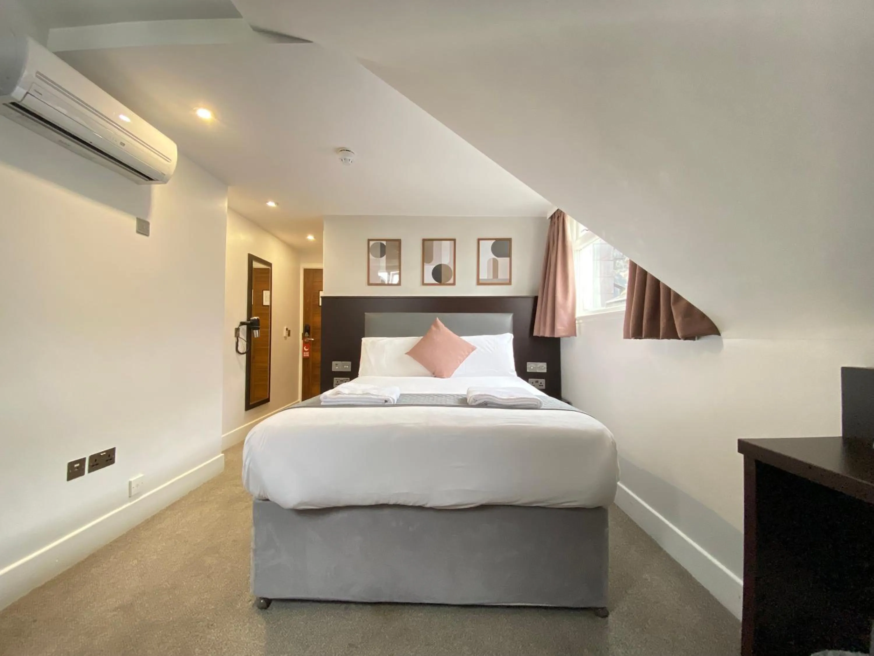 Bed in Trebovir Hotel