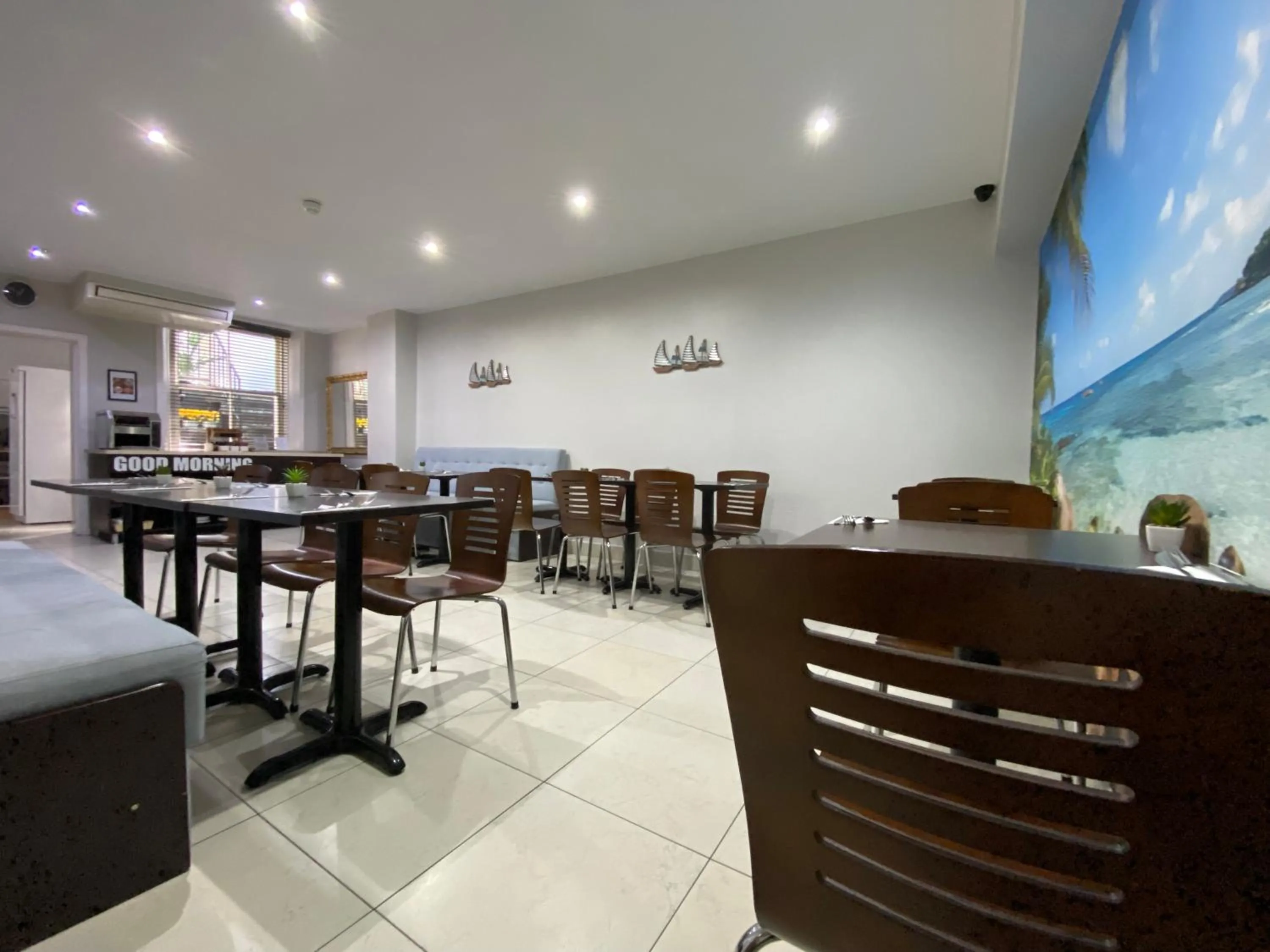 Restaurant/places to eat in Trebovir Hotel