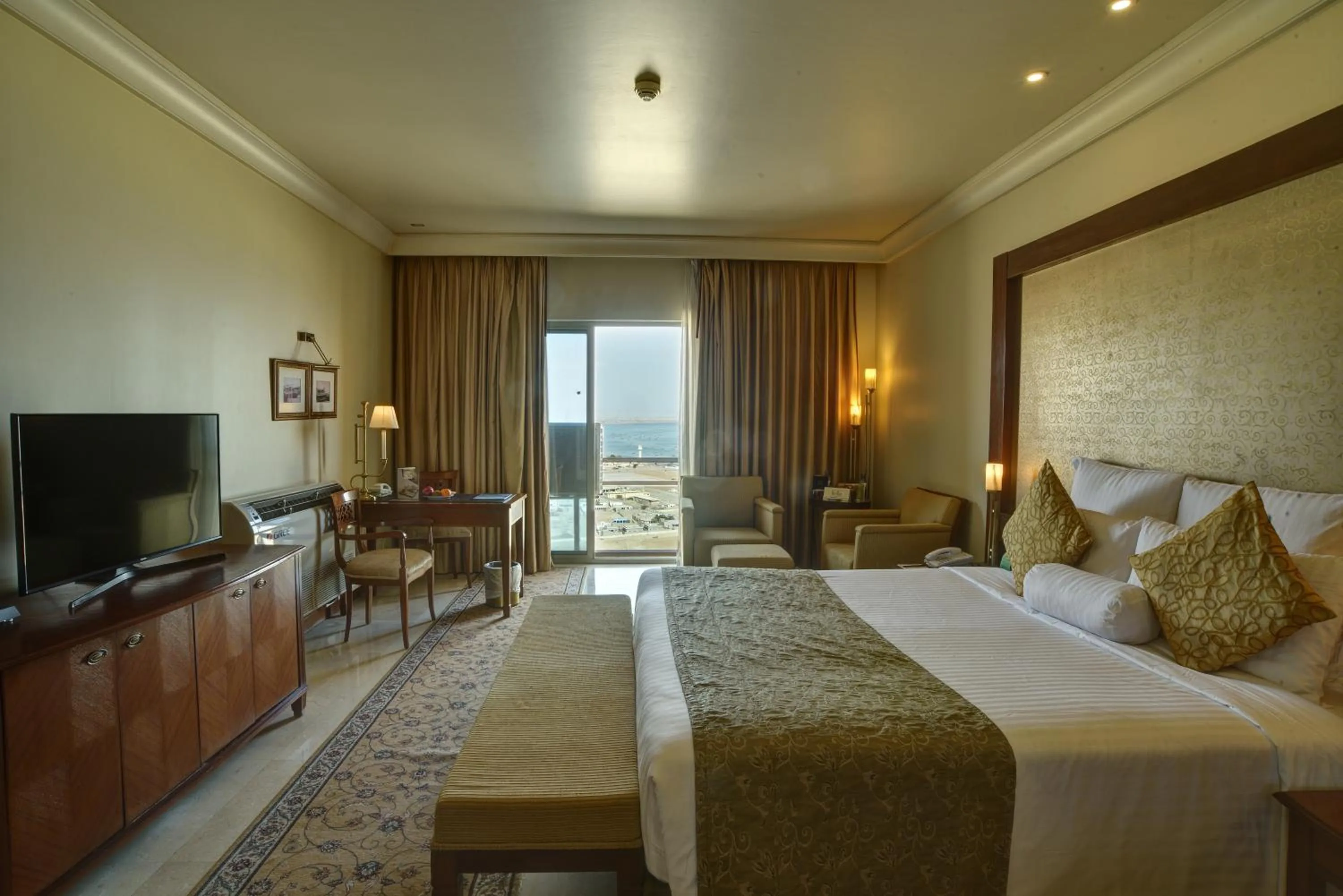 Zaver Pearl Continental, Gwadar