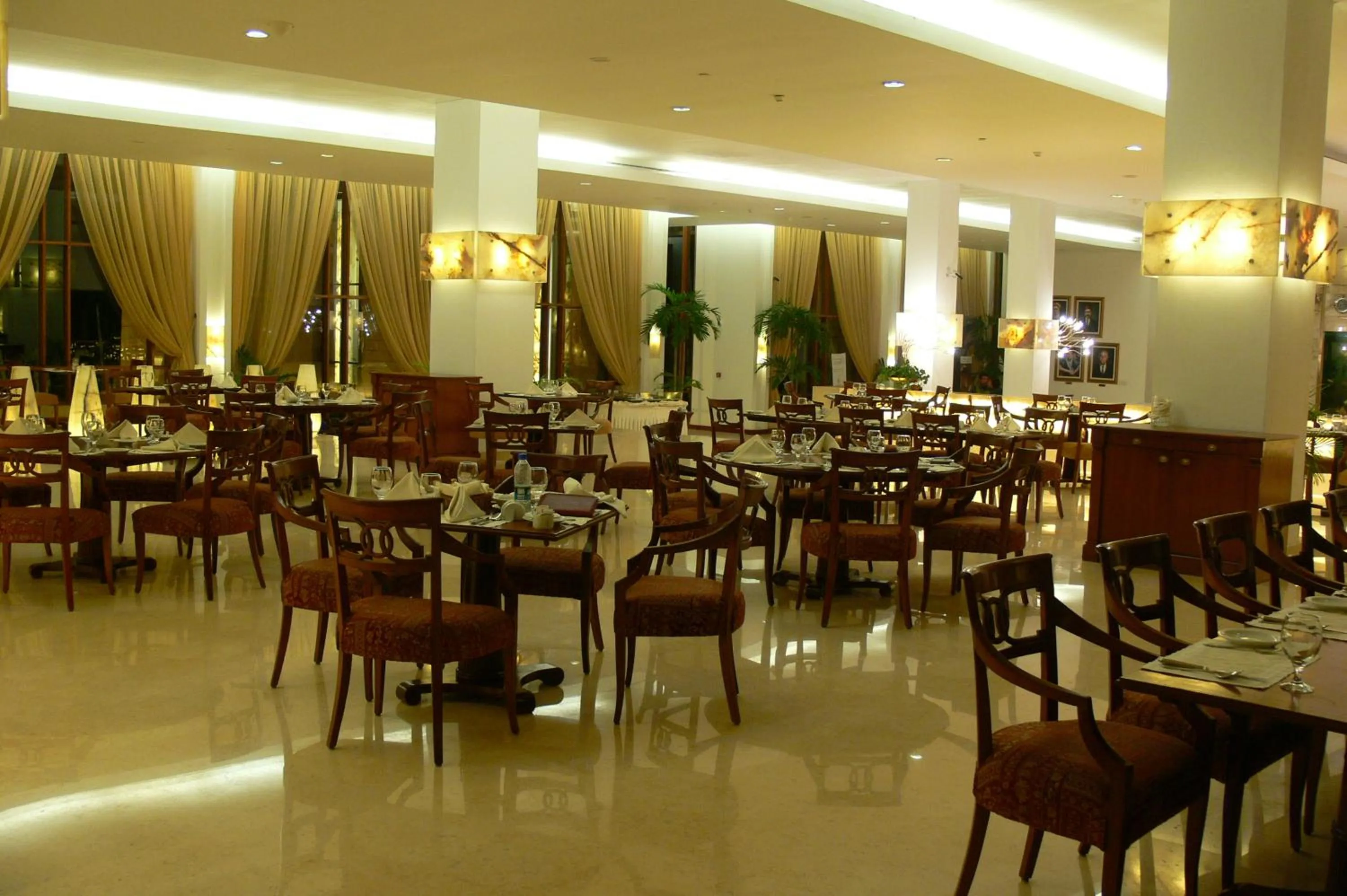 Restaurant/places to eat in Zaver Pearl Continental, Gwadar