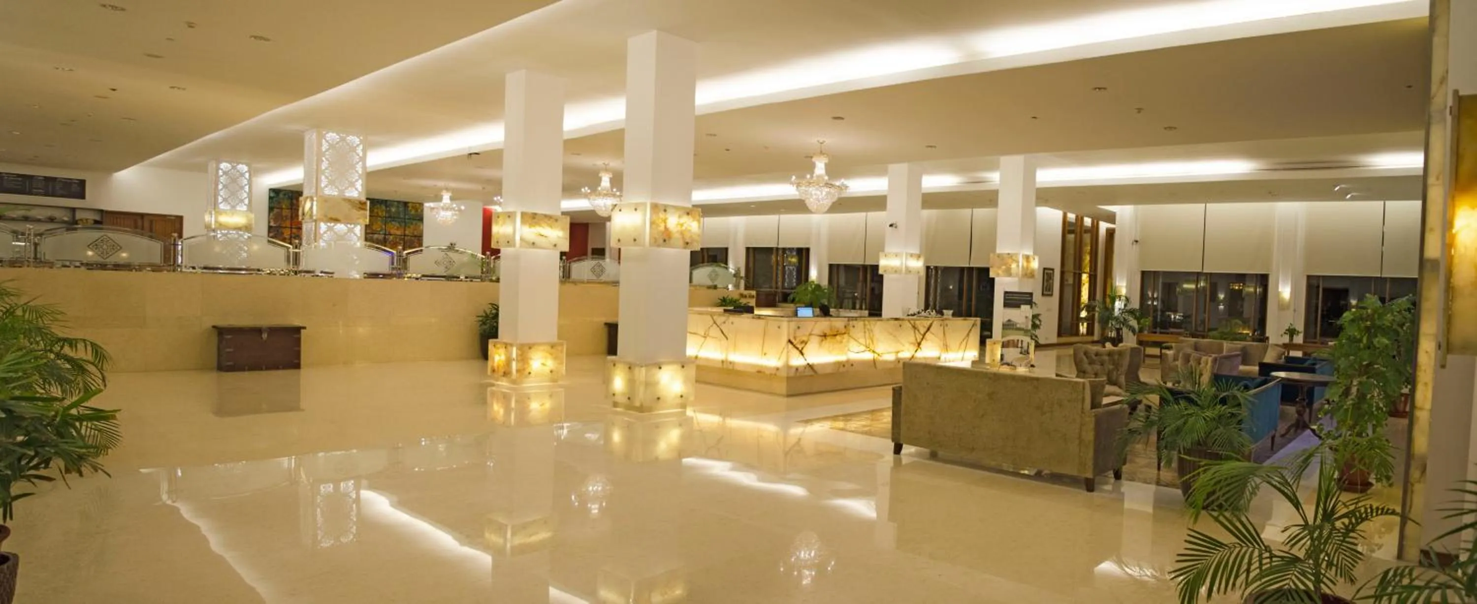 Lobby or reception in Zaver Pearl Continental, Gwadar