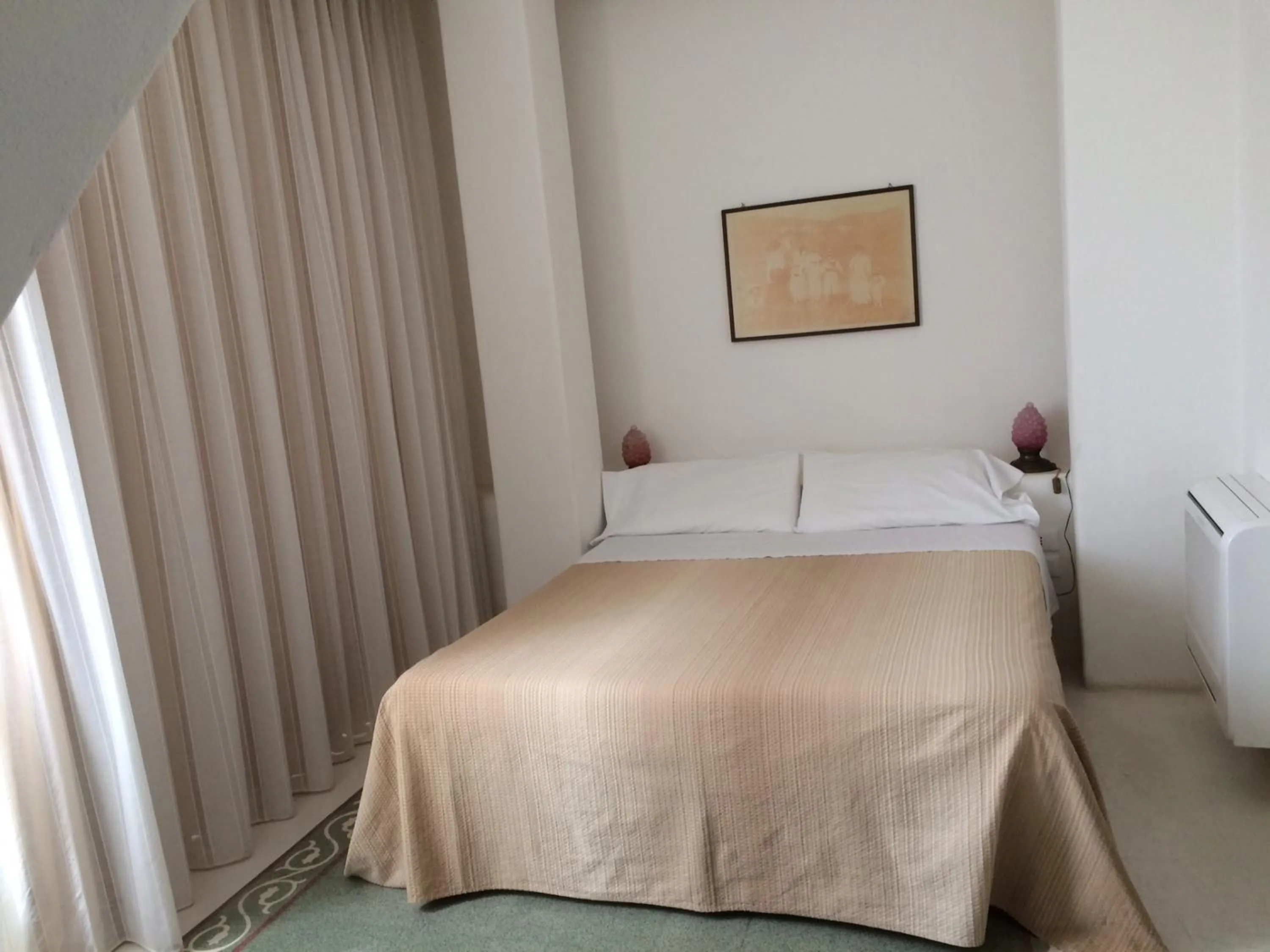 Bed in Hotel Santa Marina Antica Foresteria