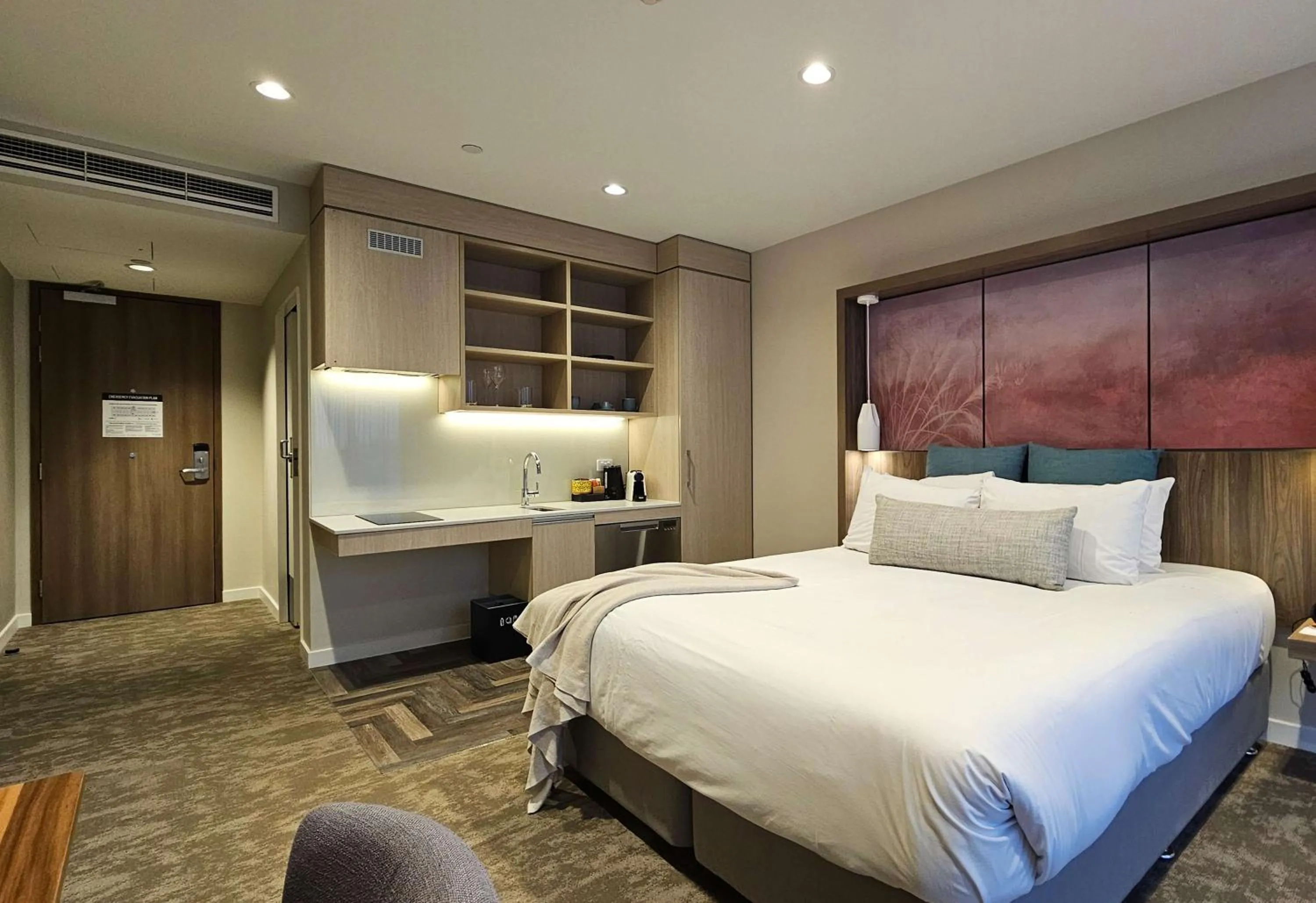 Bedroom, Bed in Sudima Christchurch City