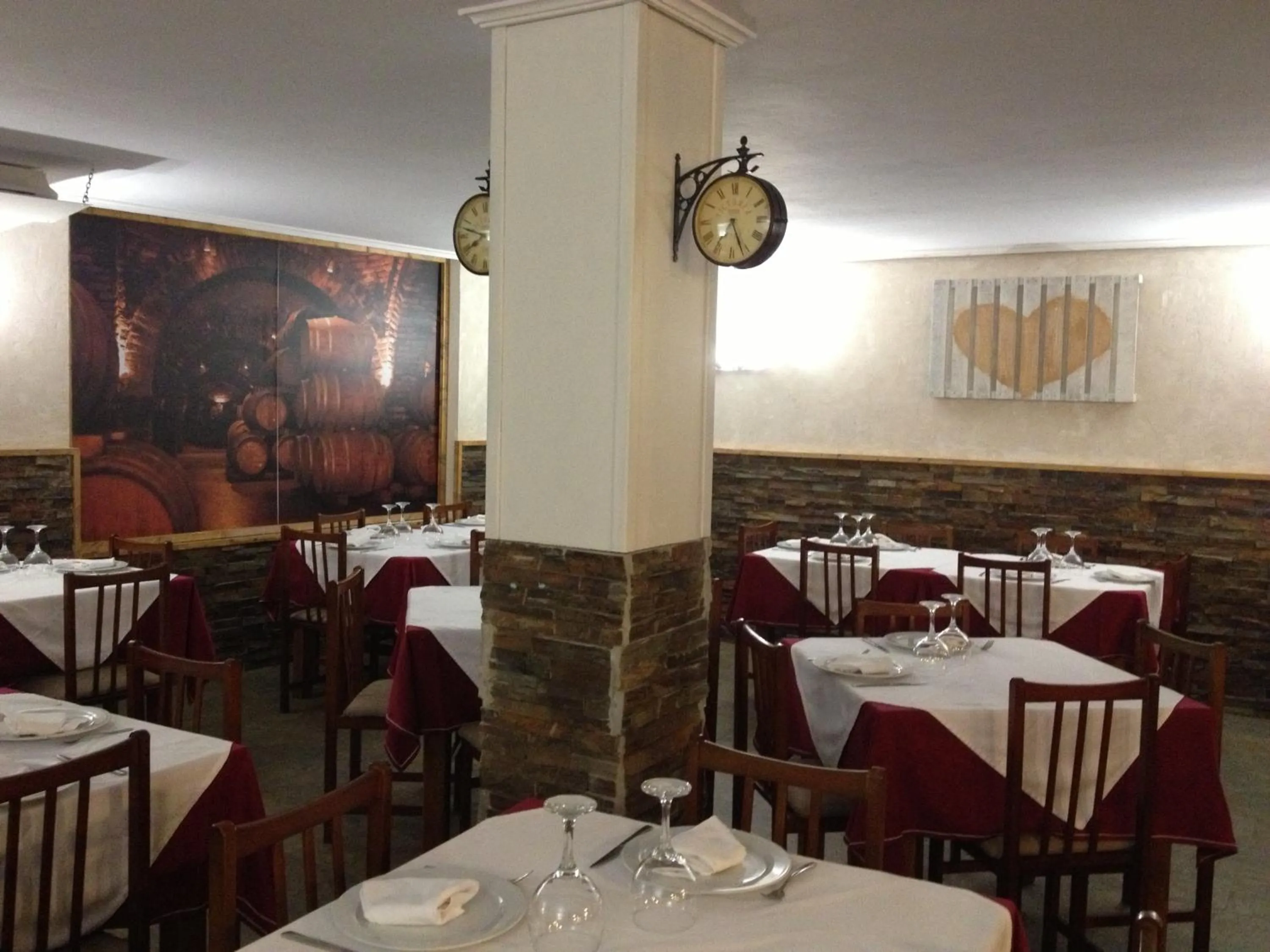 Restaurant/places to eat in Hosteria San Emeterio