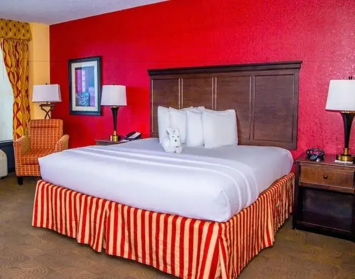 King Room with Balcony in Pier House 60 Clearwater Beach Marina Hotel King Room with Balcony in Pier House 60 Clearwater Beach Marina Hotel