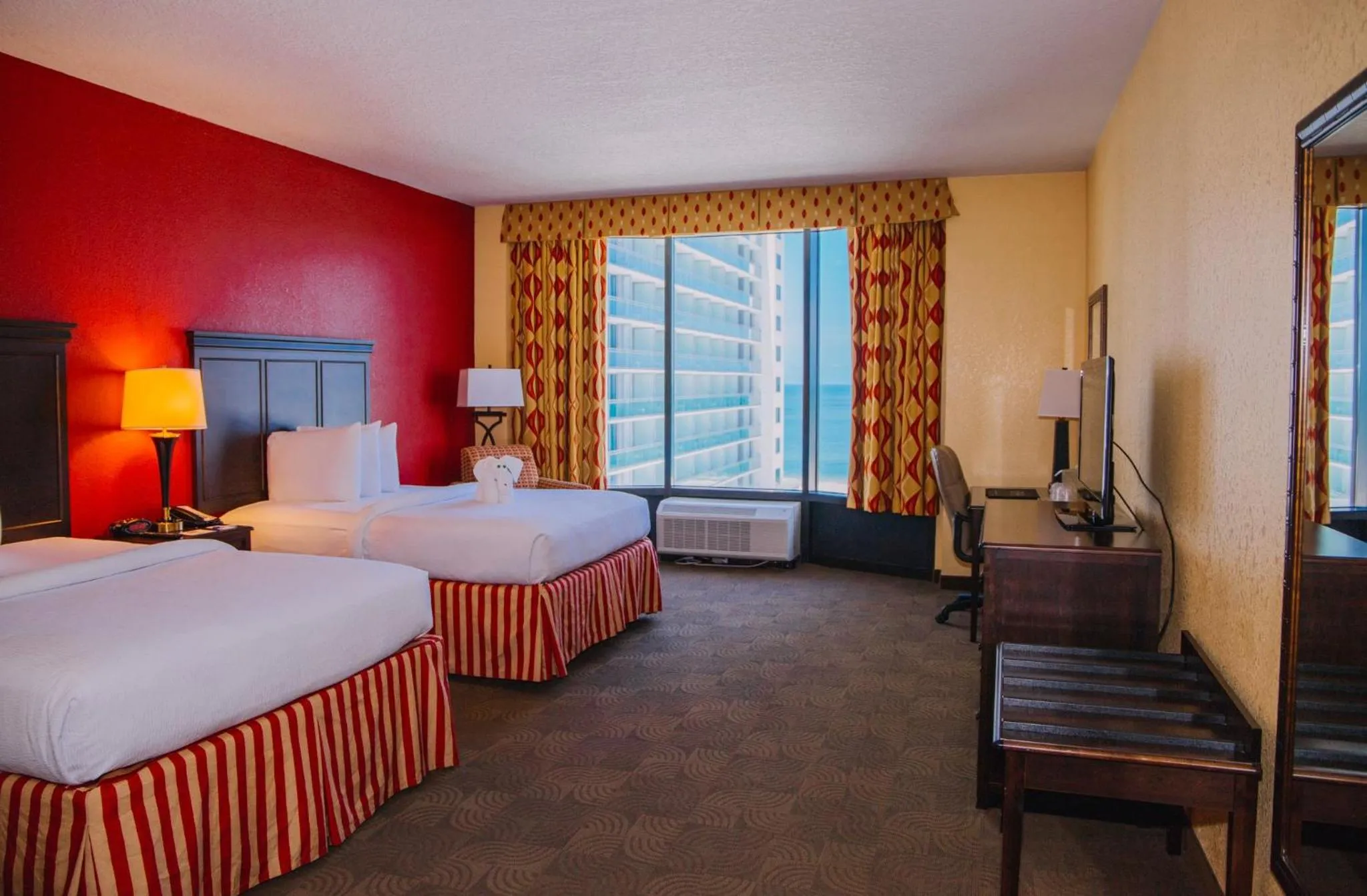 Bedroom, Bed in Pier House 60 Clearwater Beach Marina Hotel