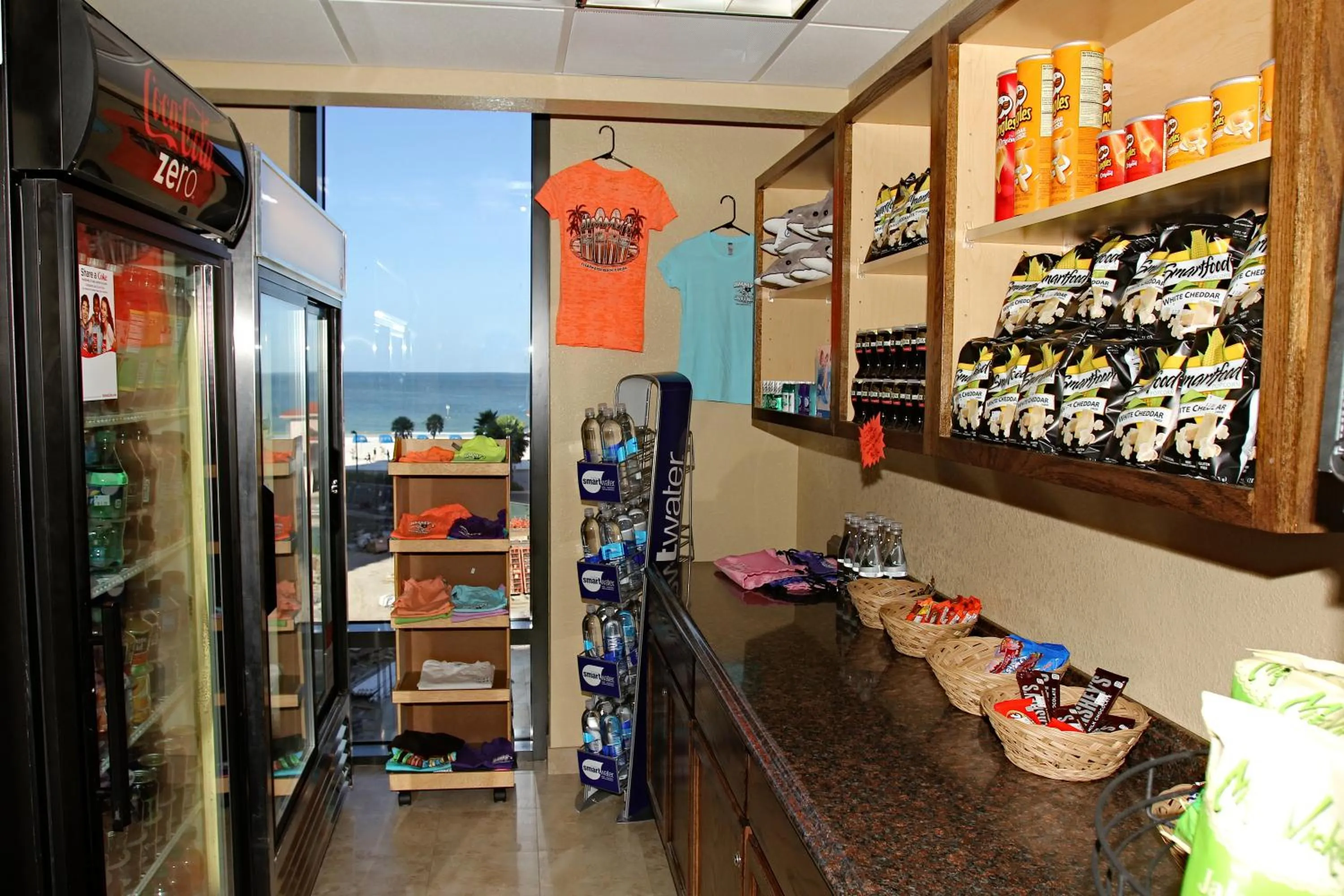 On-site shops in Pier House 60 Clearwater Beach Marina Hotel