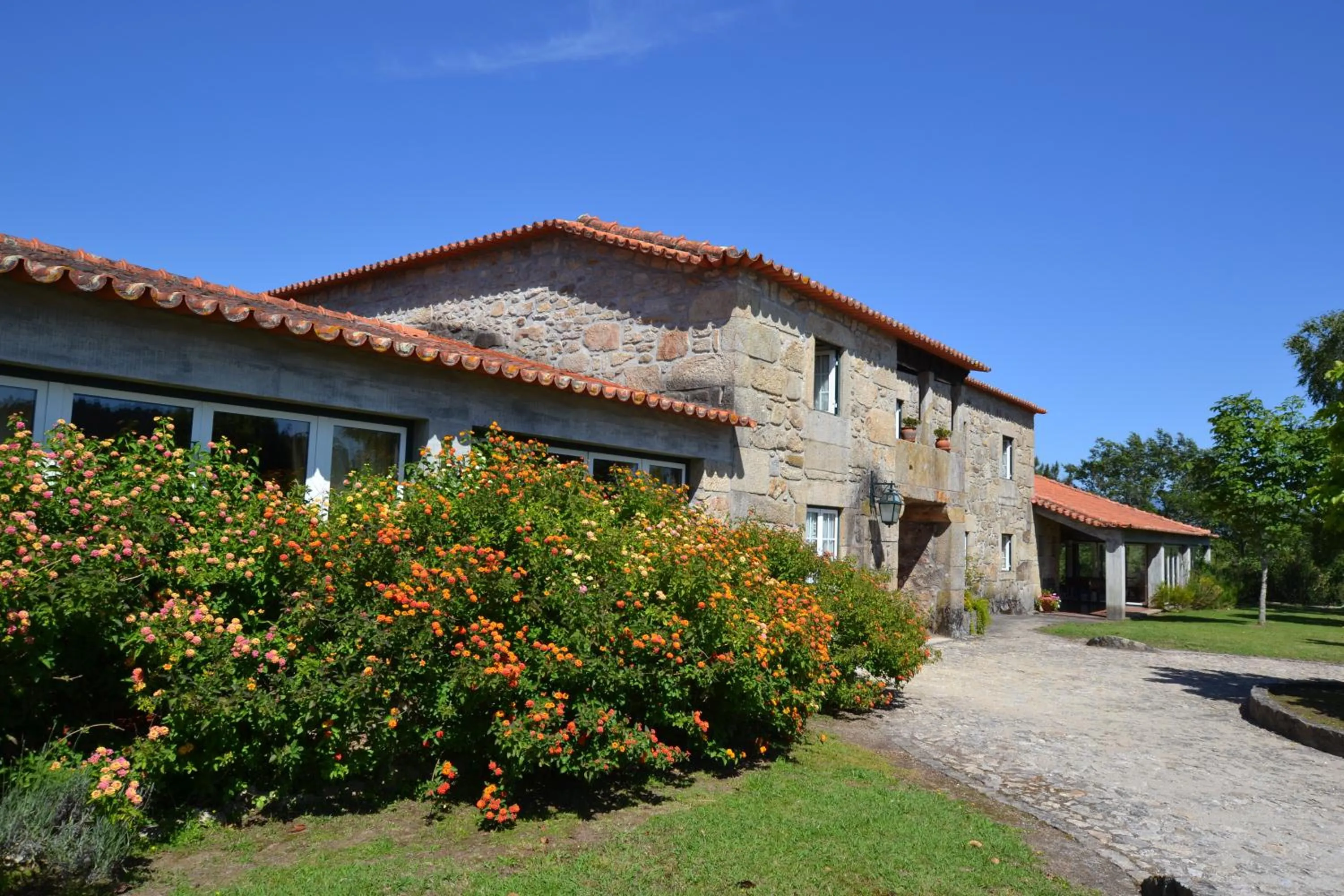 Facade/entrance in Casa da Lage