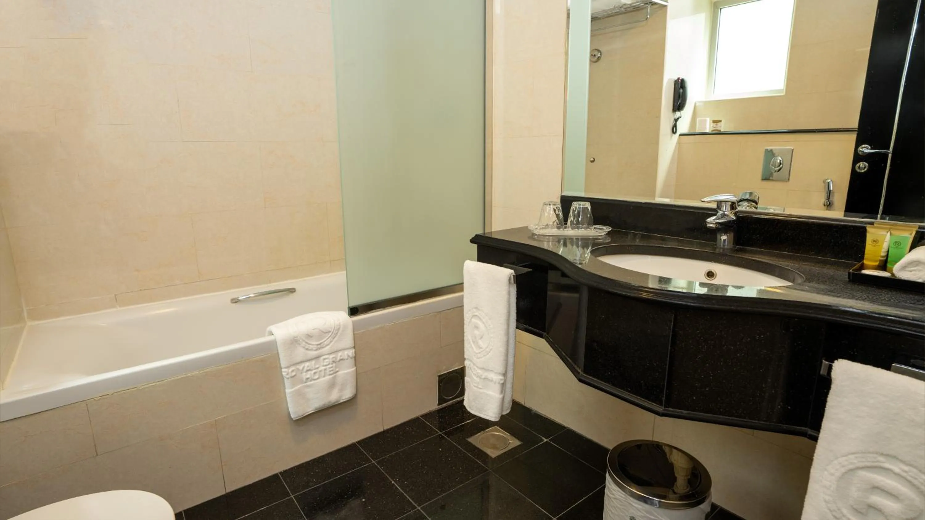 Bathroom in Royal Grand Suite Hotel