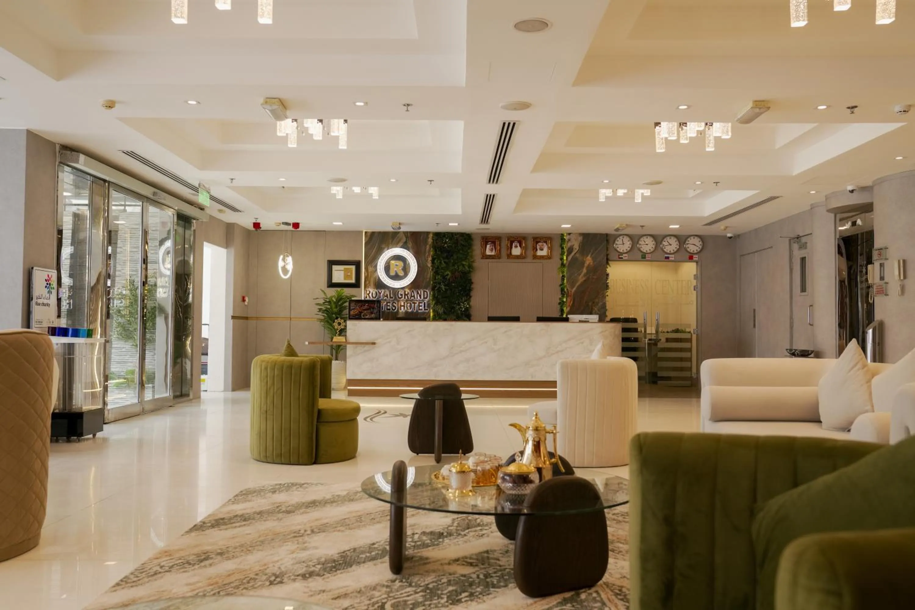 Lobby or reception in Royal Grand Suite Hotel
