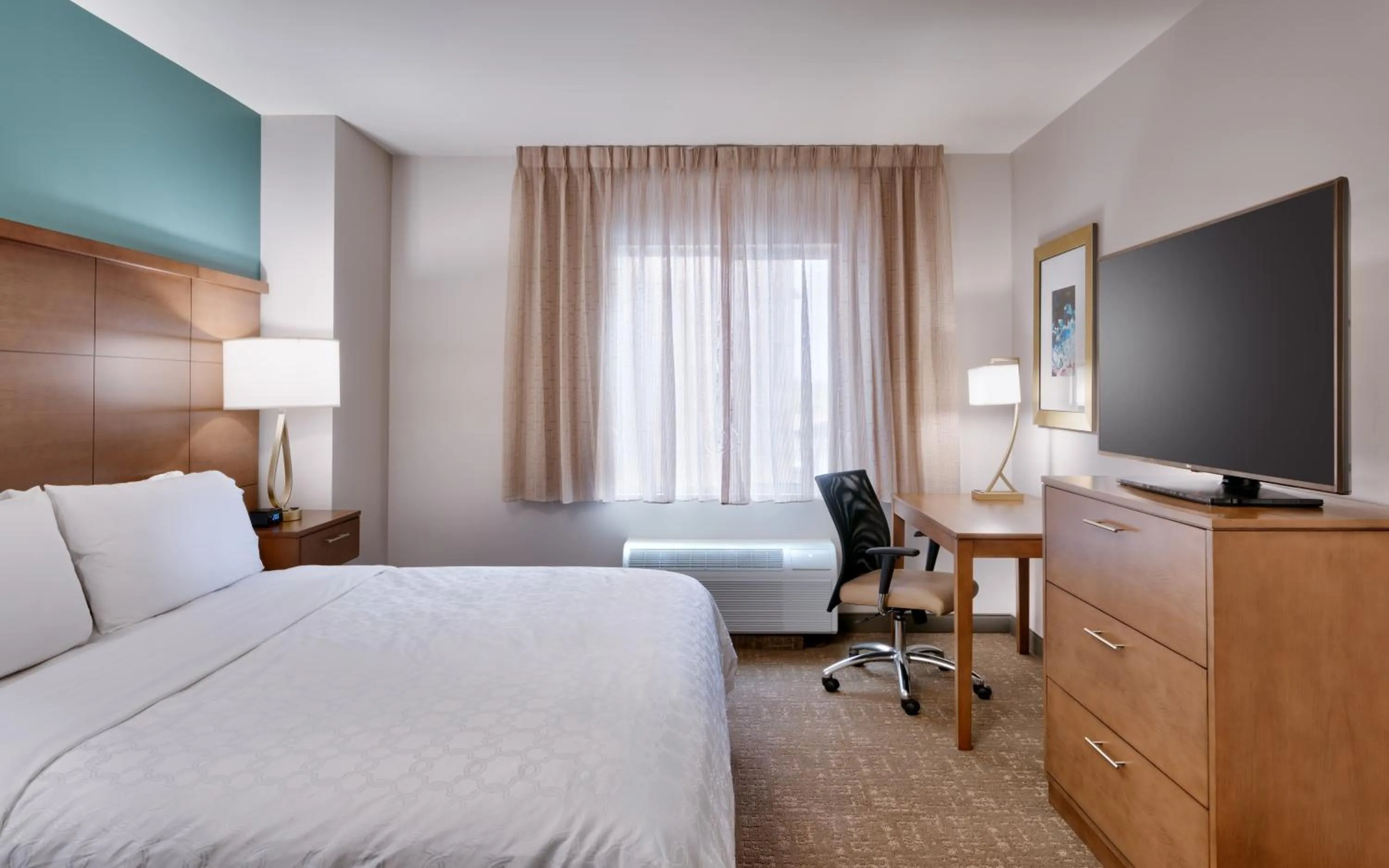 Photo of the whole room, Bed in Staybridge Suites - Lehi - Traverse Ridge Center by IHG