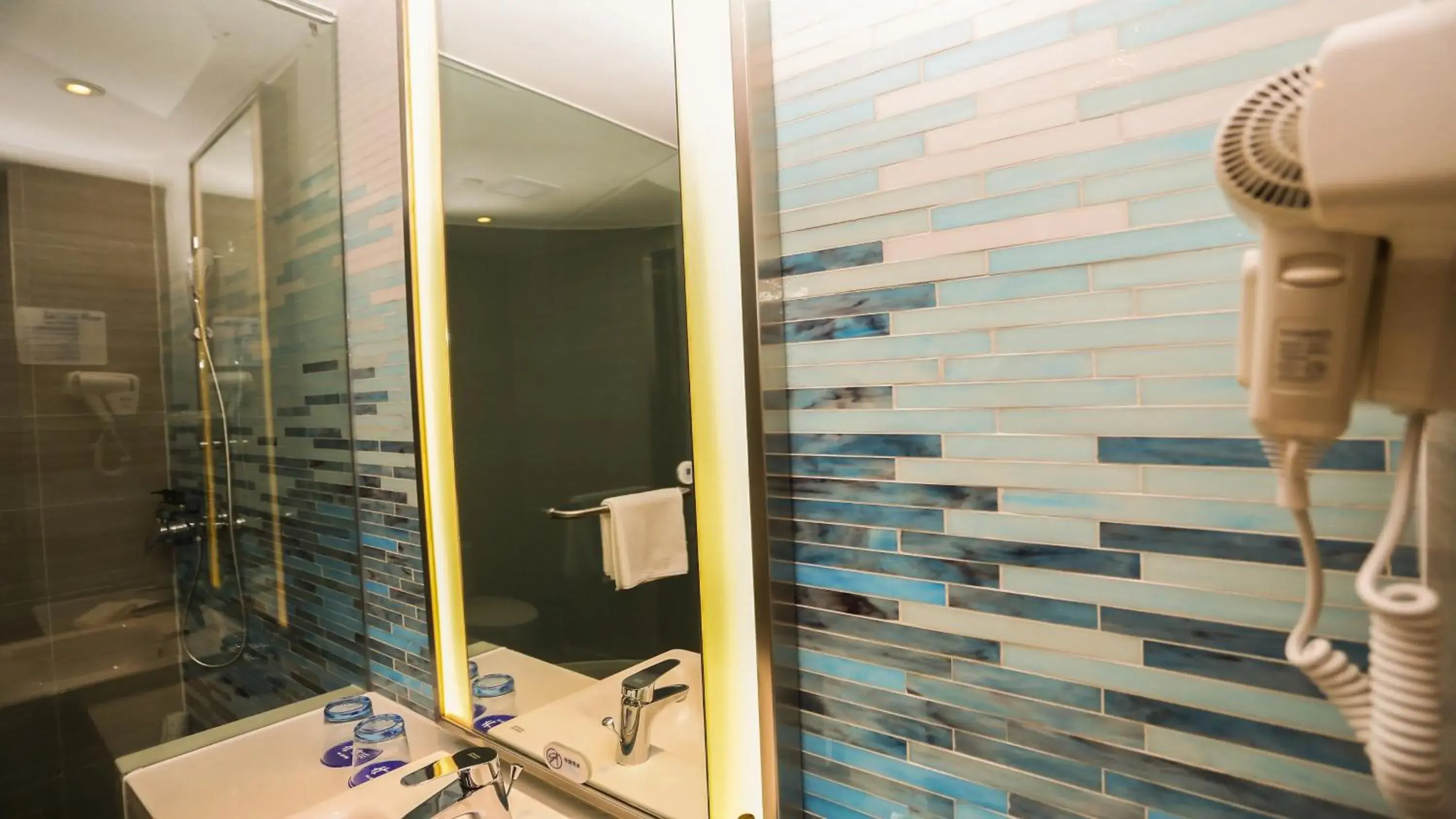 Standard Twin Room in Holiday Inn Express Linyi Riverside by IHG Standard Twin Room in Holiday Inn Express Linyi Riverside by IHG