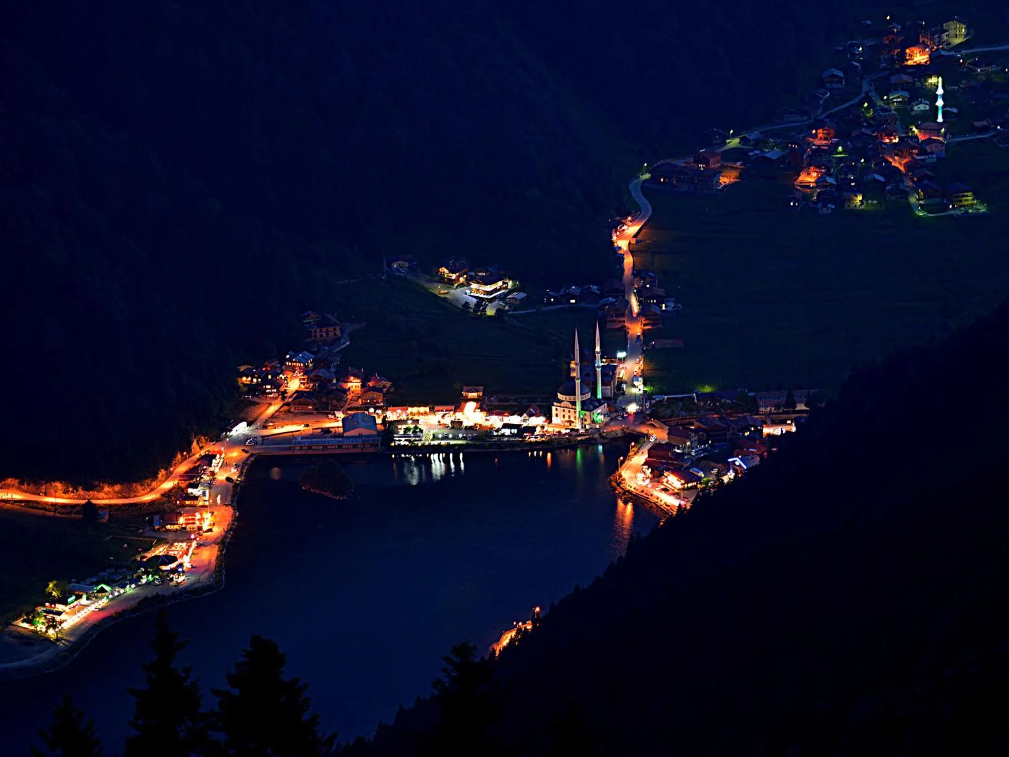 Facade/entrance in Inanlar Deluxe Hotel & Bungalow